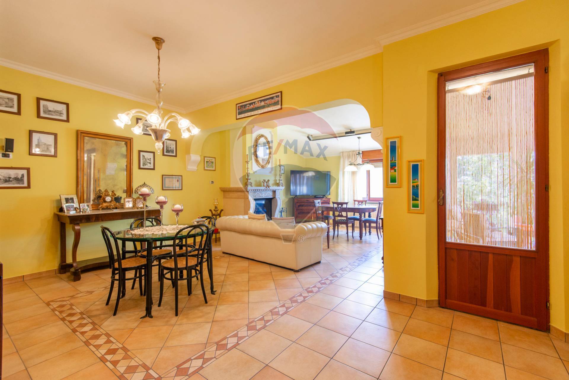 Villa Unifamiliare - Indipendente APPIGNANO vendita    RE/MAX Master Class