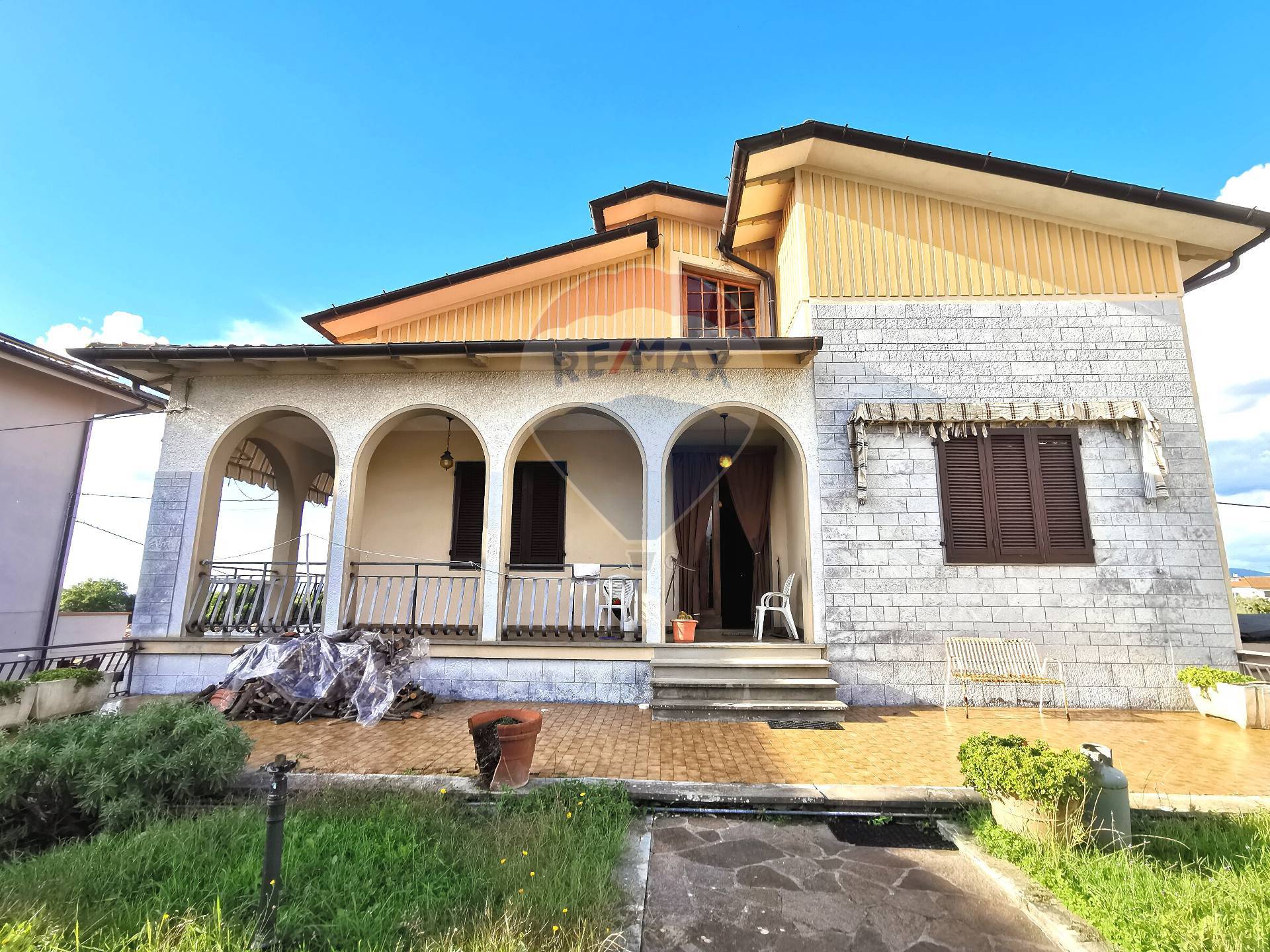 Villa CERRETO GUIDI vendita  Lazzeretto  RE/MAX Ideale