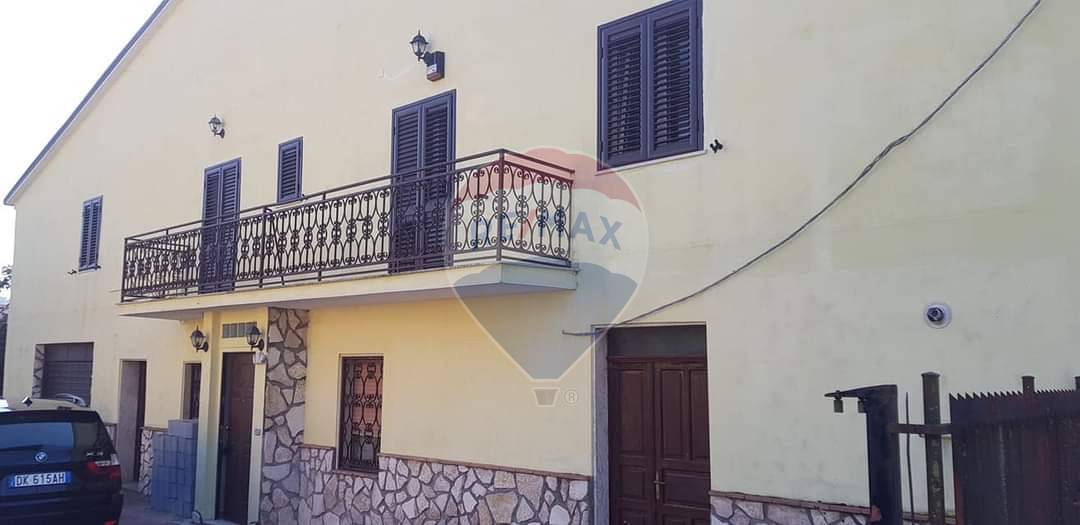 Villa Unifamiliare - Indipendente SAN MASSIMO vendita    RE/MAX Advisor