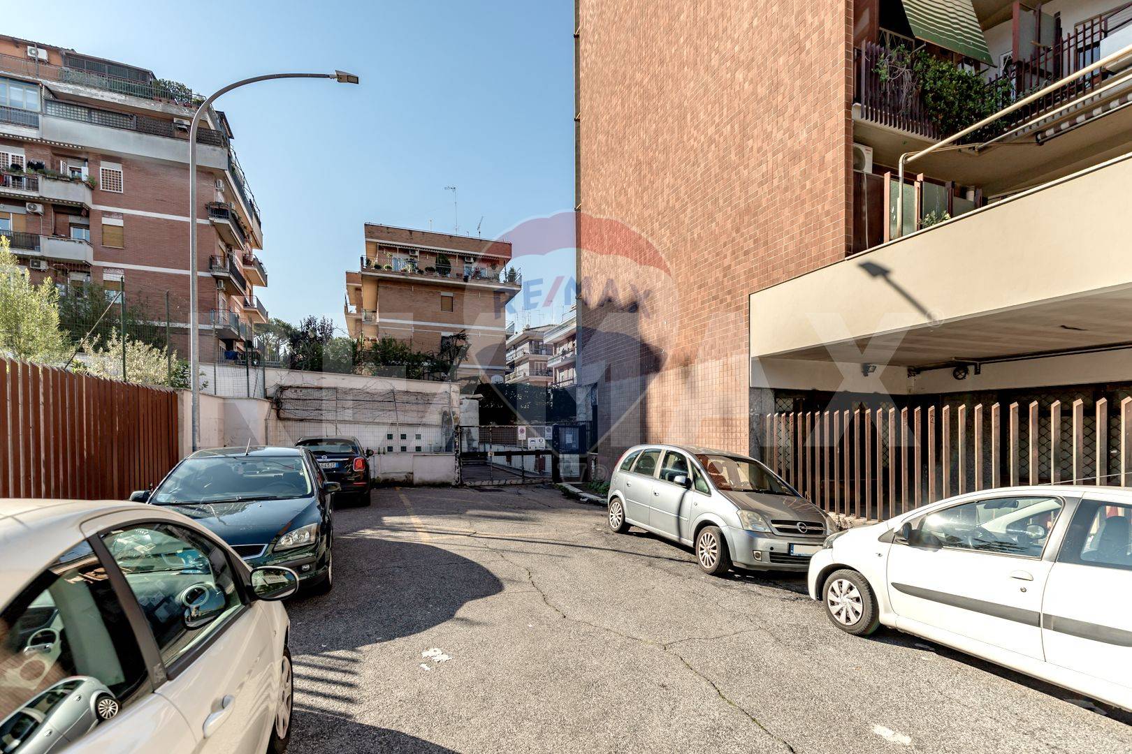 Box auto - Posto auto ROMA vendita  Colli Portuensi  RE/MAX Titanus
