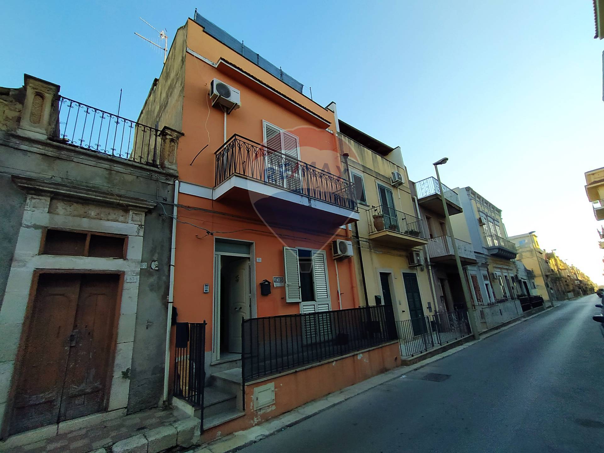 Villa Unifamiliare - Indipendente POZZALLO vendita    RE/MAX Prima Classe