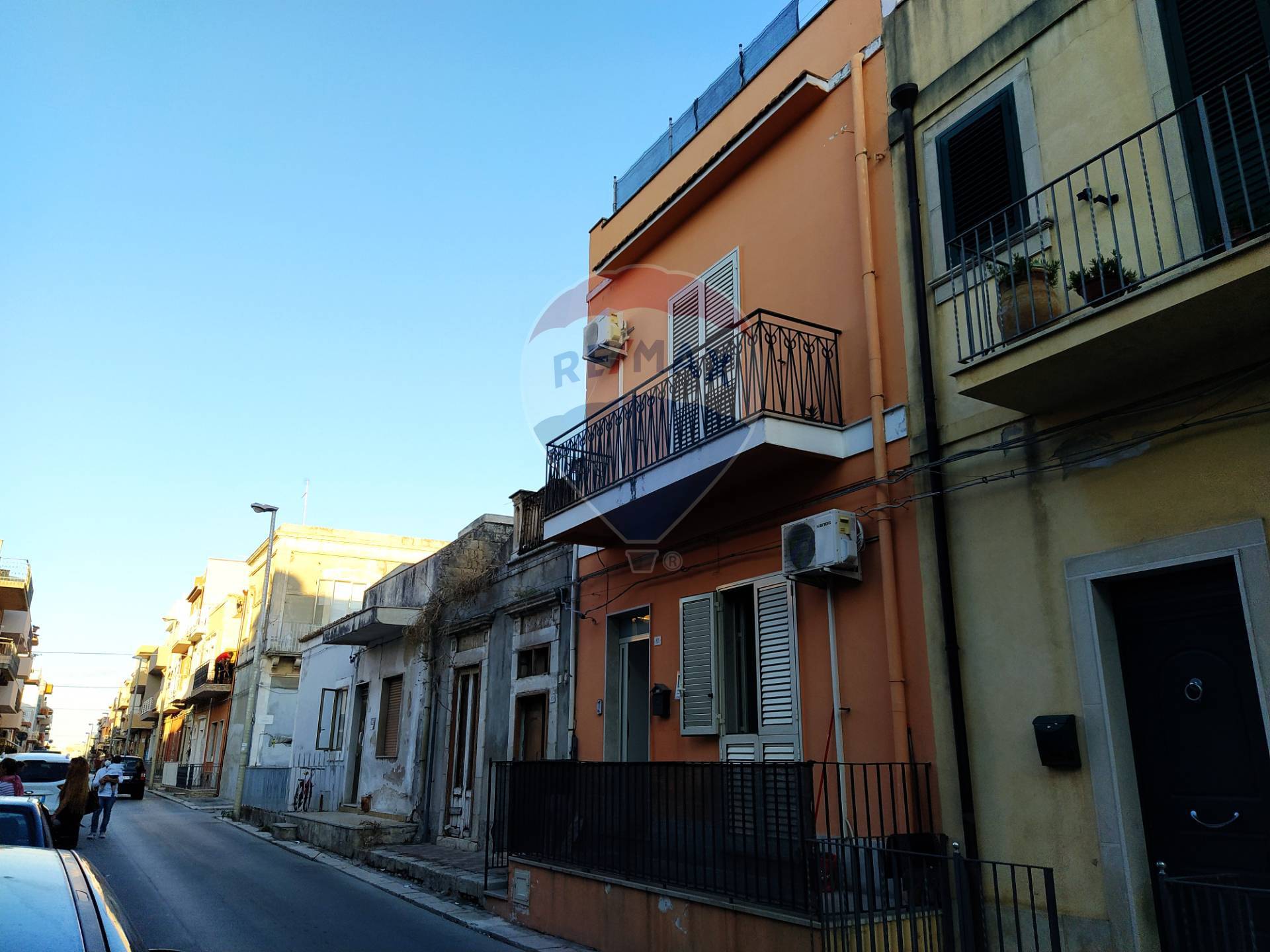 Villa Unifamiliare - Indipendente POZZALLO vendita    RE/MAX Prima Classe