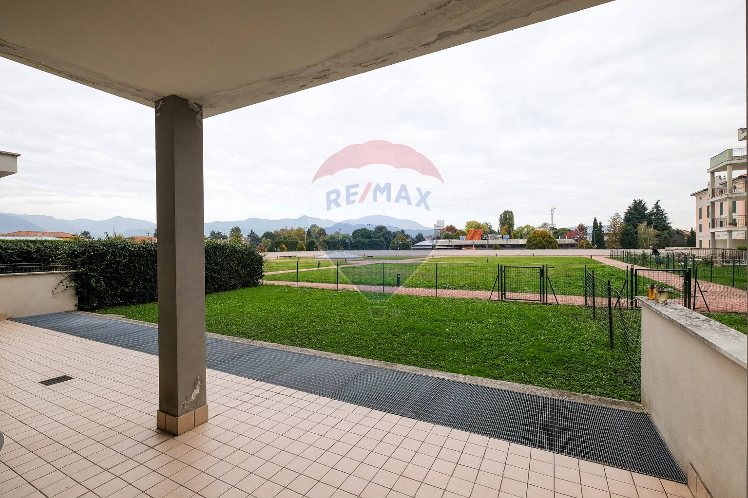  brembate-di-sopra vendita quart:  re-max-expo