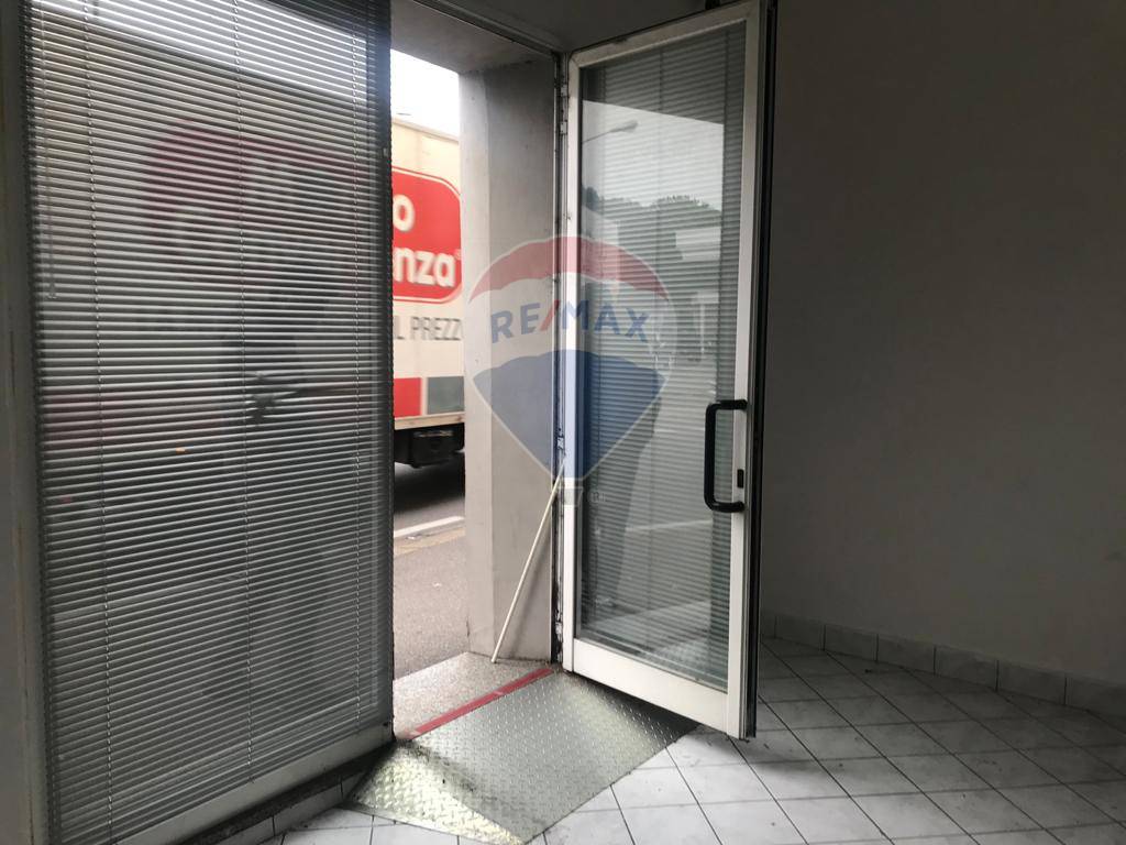 Negozio - Loc.Com. BERGAMO vendita  Colognola  RE/MAX Expo