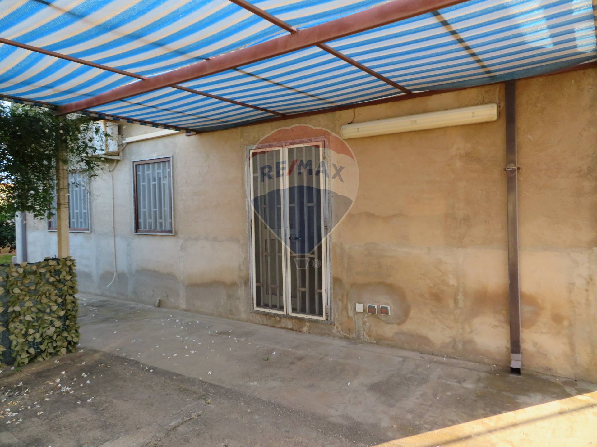Villa SANTA CROCE CAMERINA vendita    RE/MAX Prima Classe