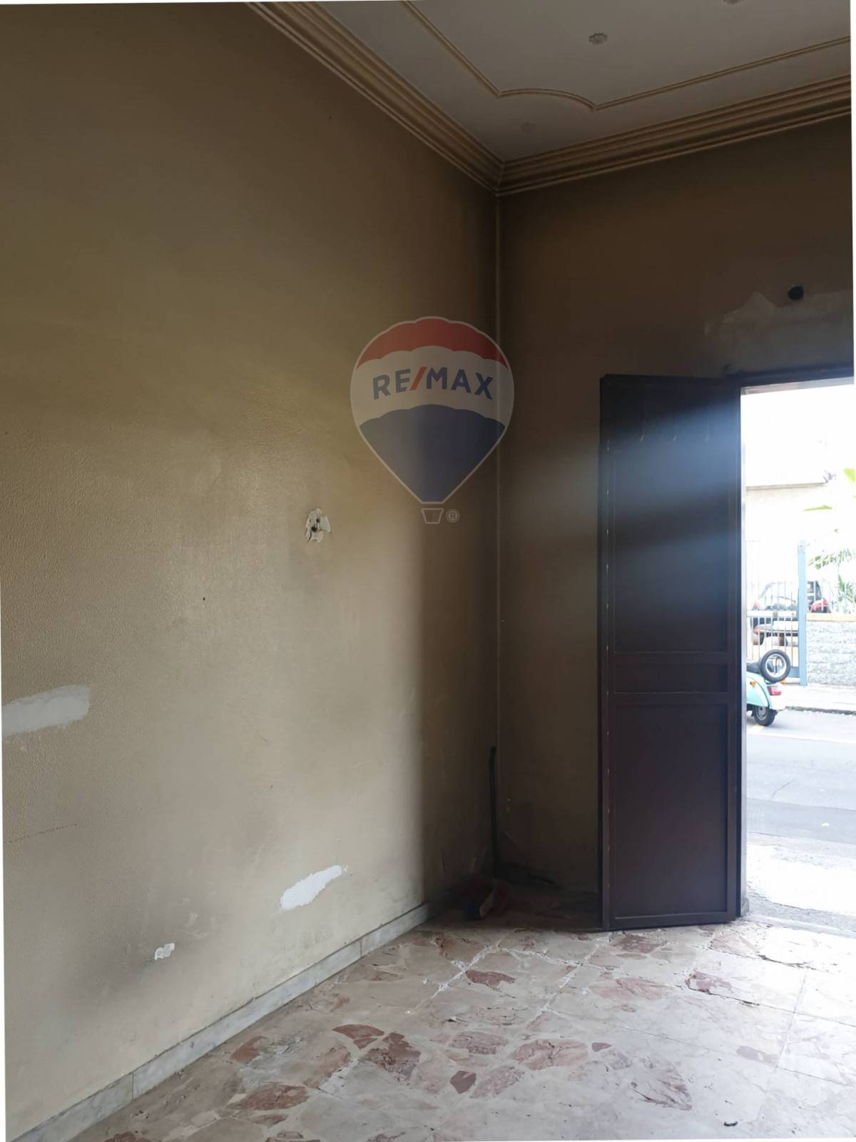 Box auto - Posto auto CATANIA vendita  Viale Rapisardi  RE/MAX White House