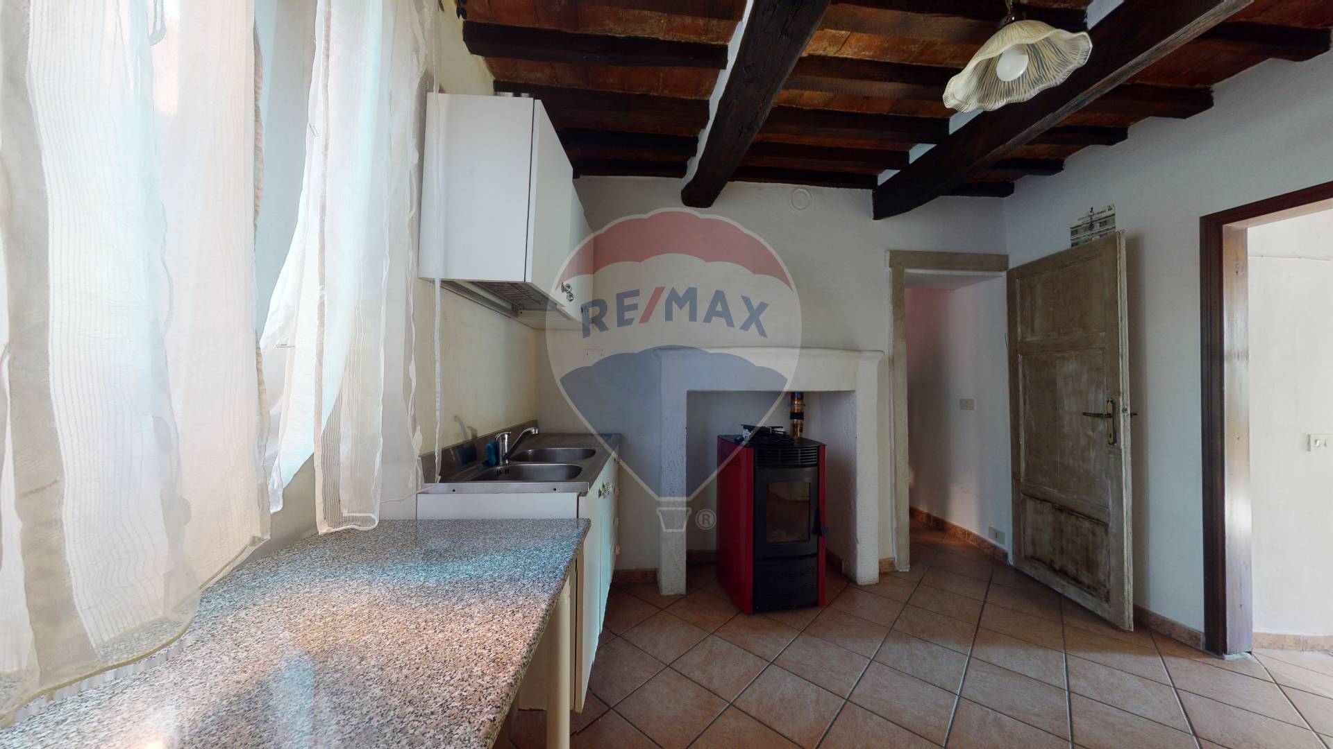 Appartamento BARGA vendita    RE/MAX Quality House