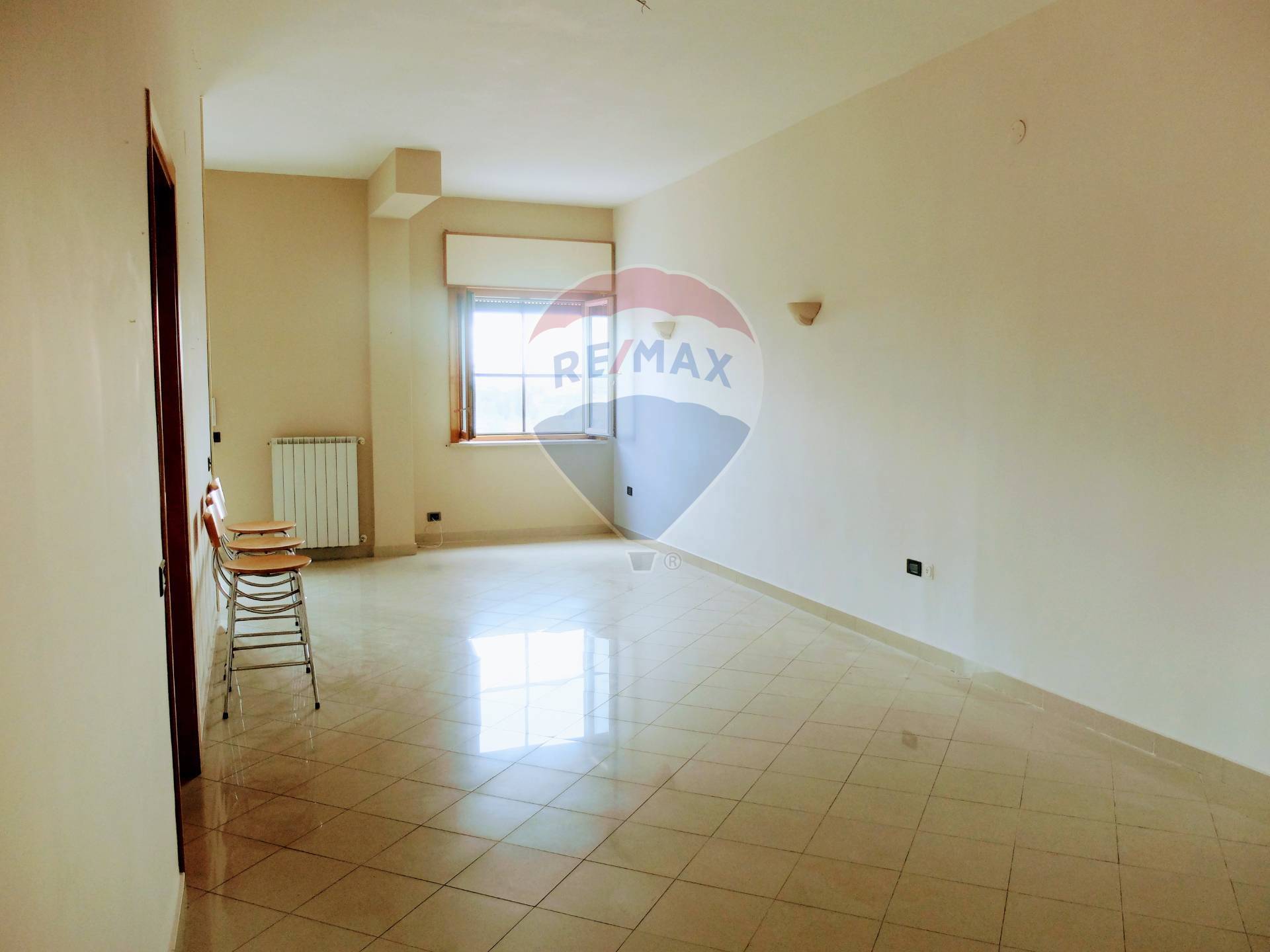  san-nicola-la-strada vendita quart:  re-max-divina