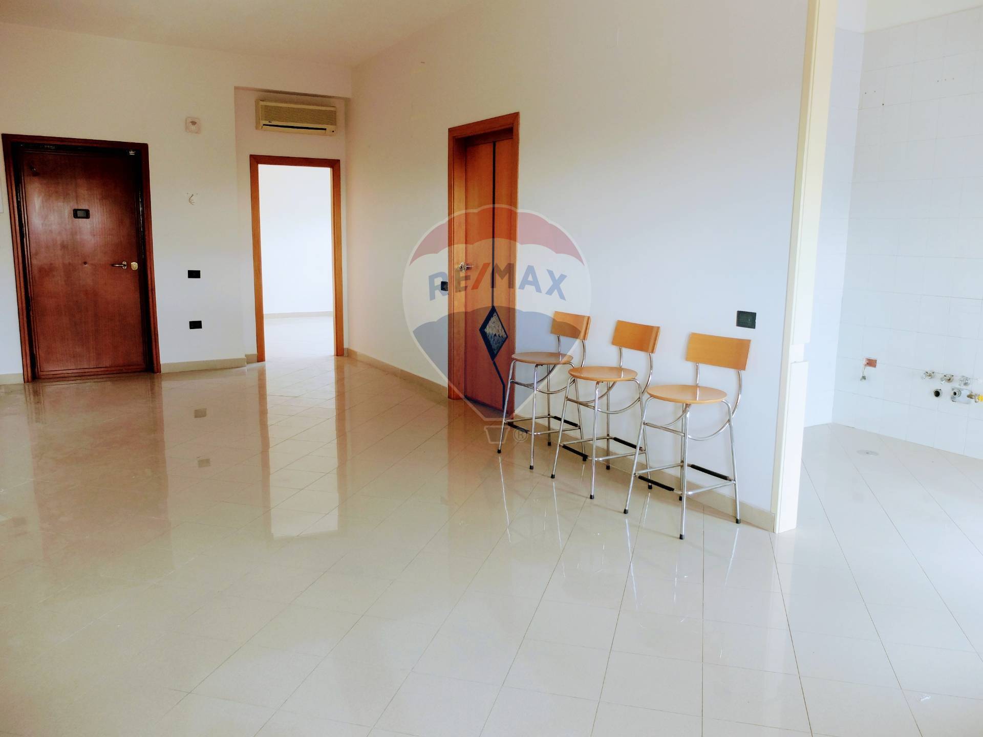 Appartamento SAN NICOLA LA STRADA vendita    RE/MAX Divina