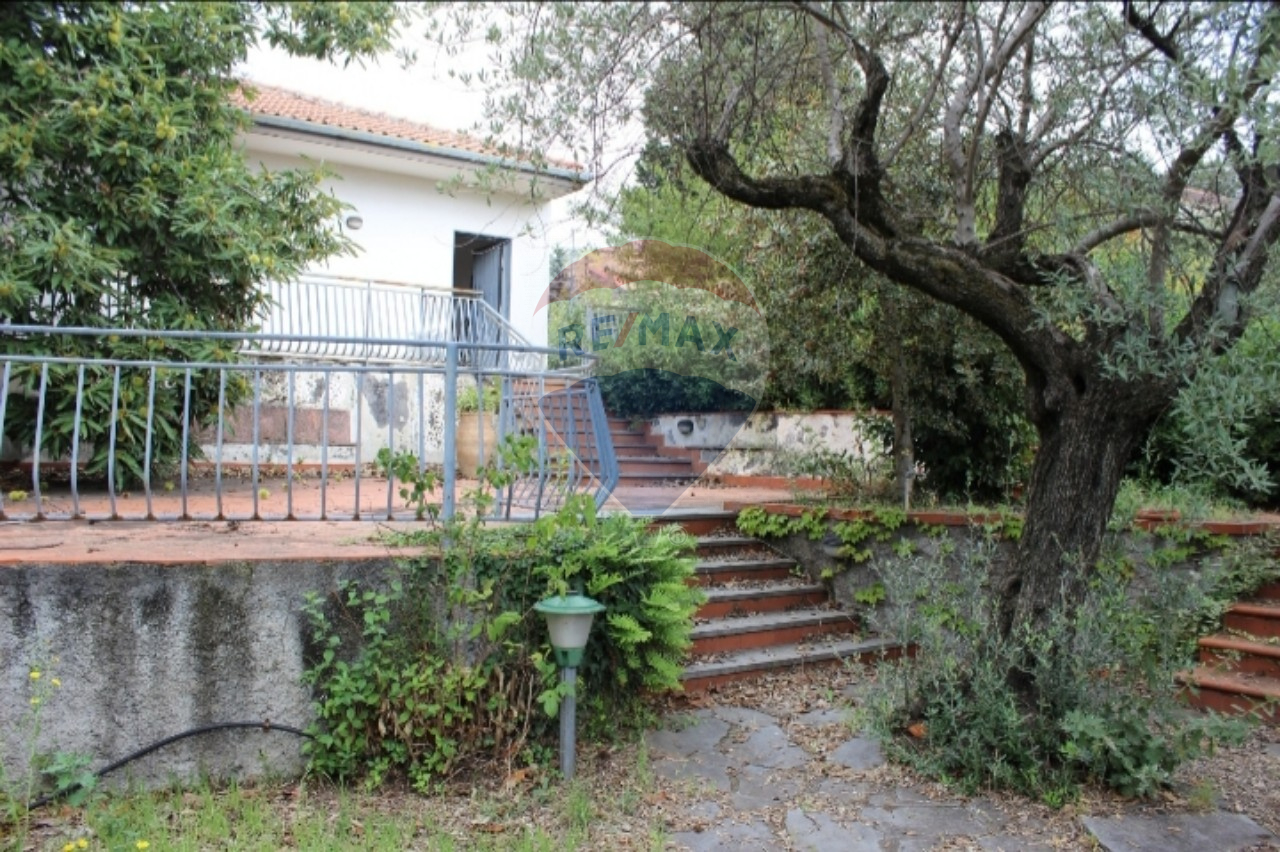 Villa PEDARA vendita    RE/MAX City Home