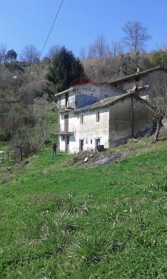 Rustico - Cascina BELLEGRA vendita    RE/MAX Opzione Casa