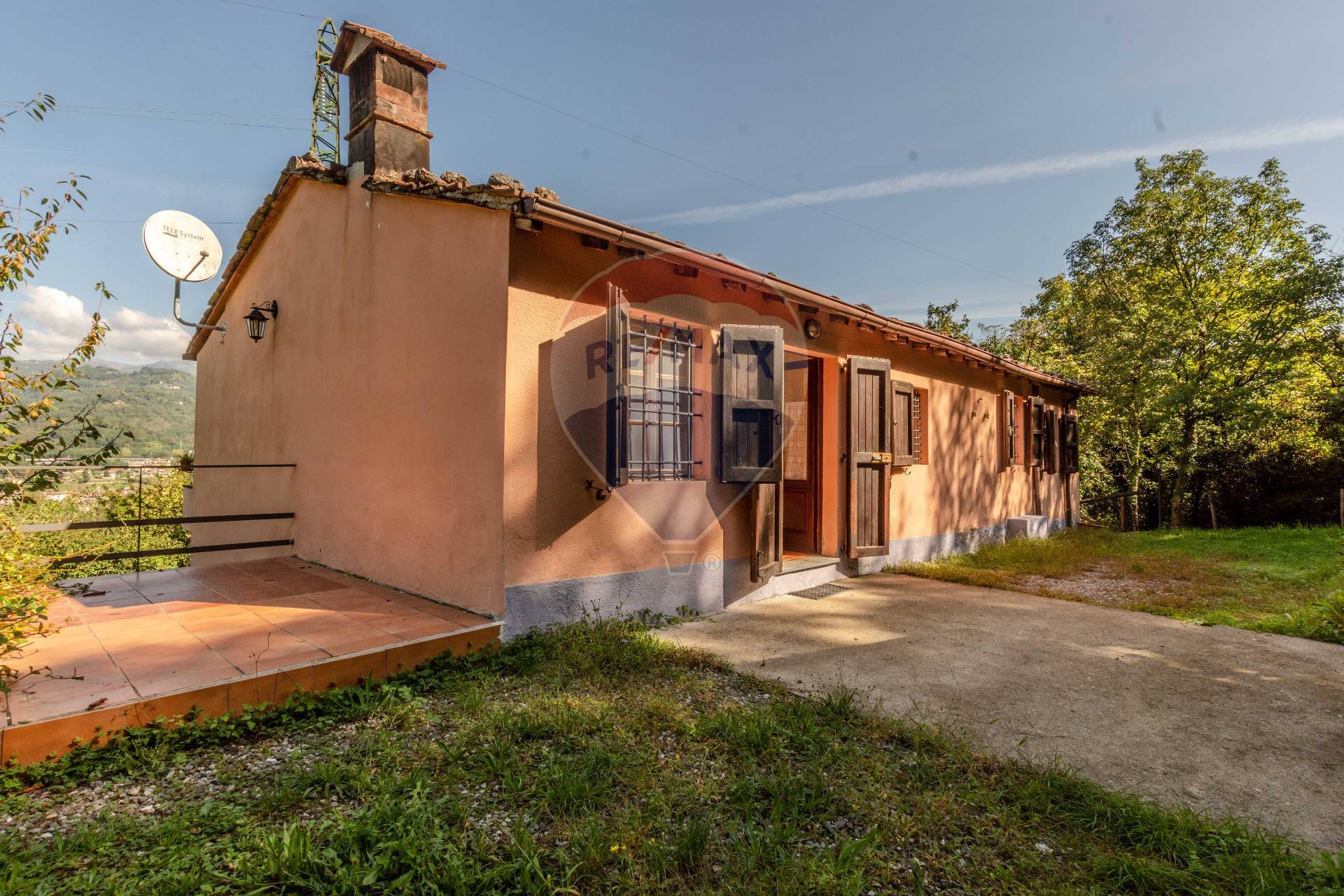 Villa Unifamiliare - Indipendente BORGO A MOZZANO vendita    RE/MAX Quality House