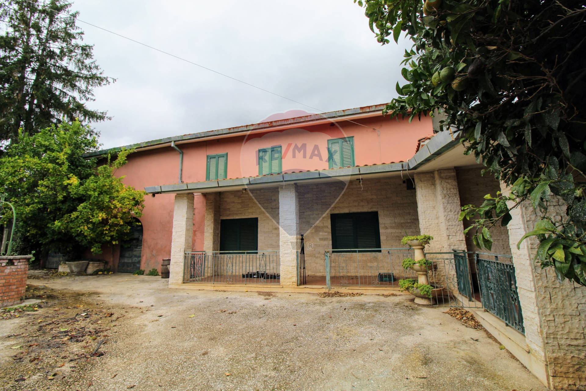  velletri vendita quart:  re/max castelli