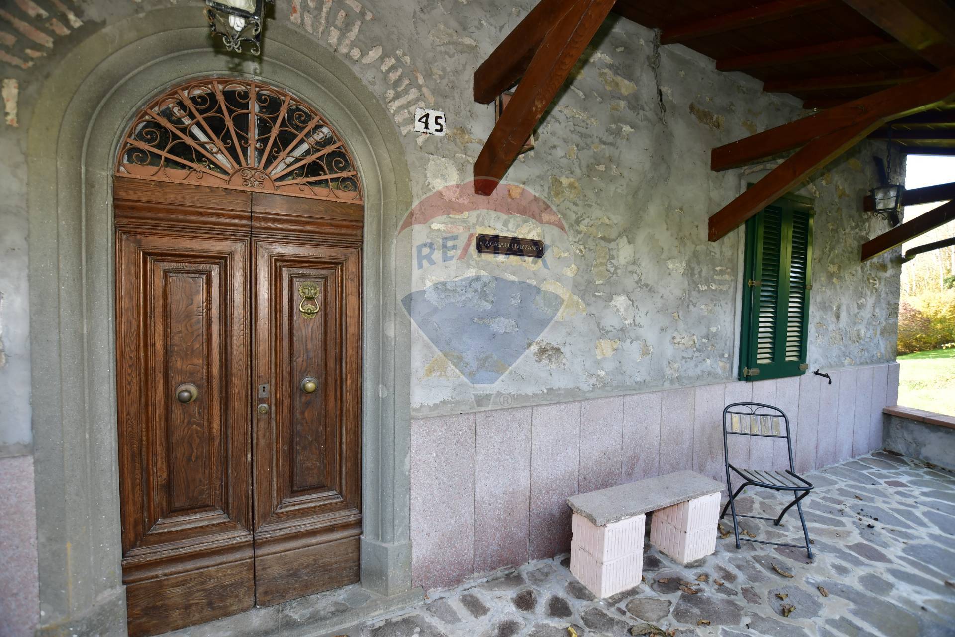 Villa Unifamiliare - Indipendente BAGNI DI LUCCA vendita  San Cassiano di Cotroni  RE/MAX Domus Consulting