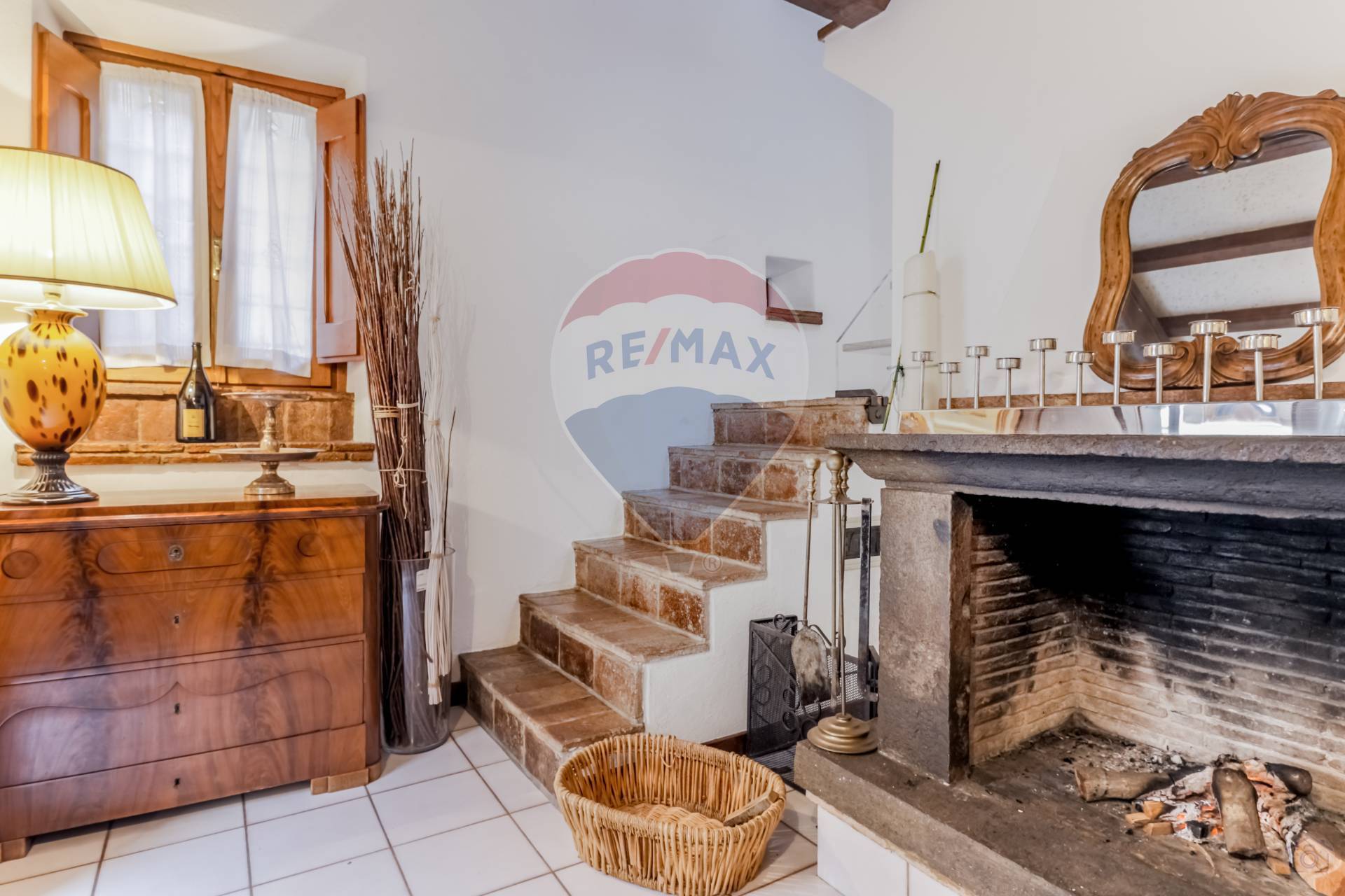 Villa Unifamiliare - Indipendente TREVIGNANO ROMANO vendita    RE/MAX Just