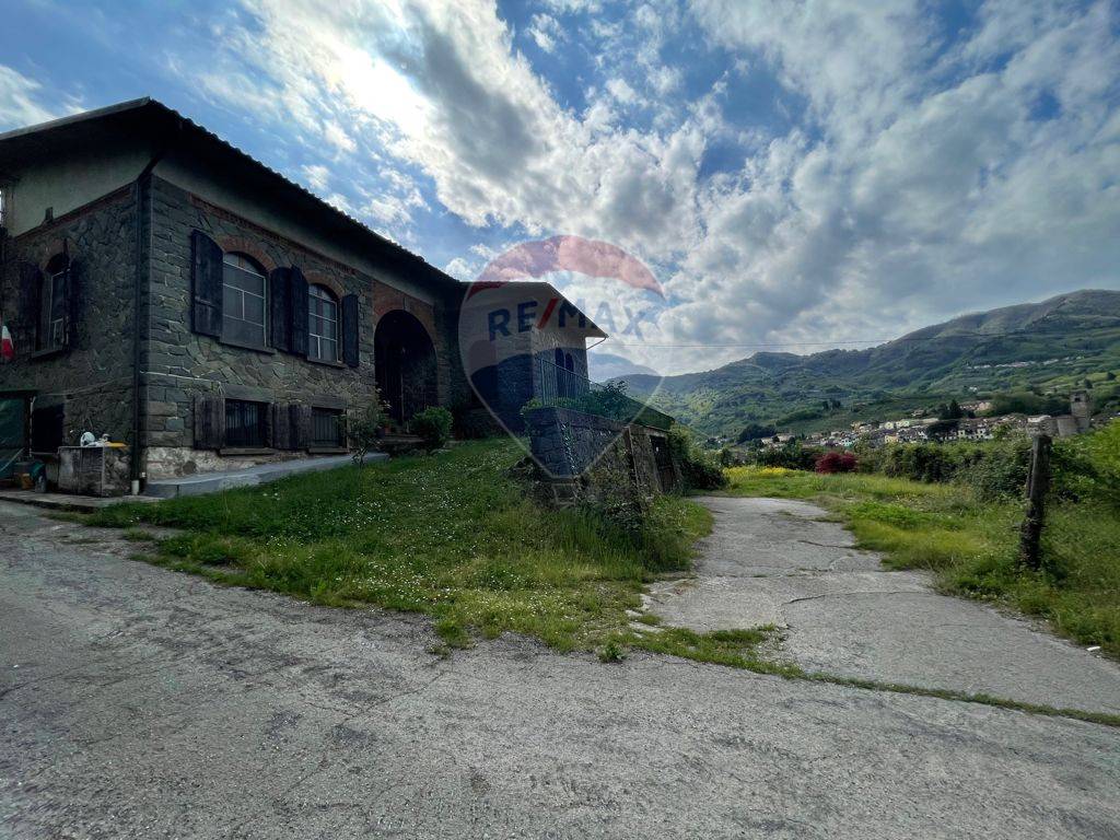 Casa indipendente in vendita a Anchiano, Borgo A Mozzano (LU)