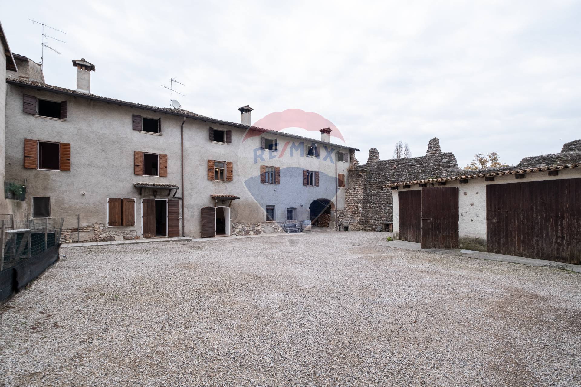 Rustico/Casale/Castello in vendita, Monzambano