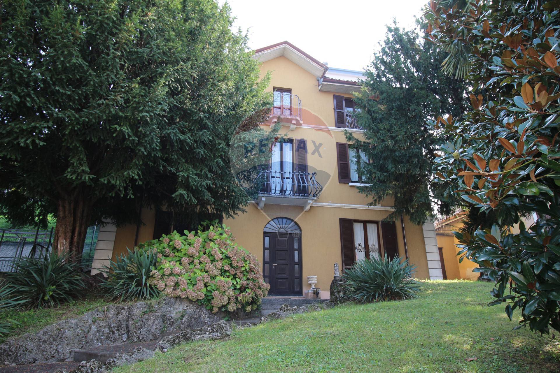Villa unifamiliare in vendita, Barzanò