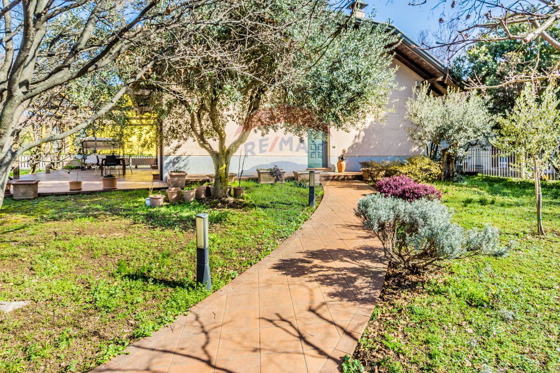 Villa in vendita a Cassano Magnago (VA)