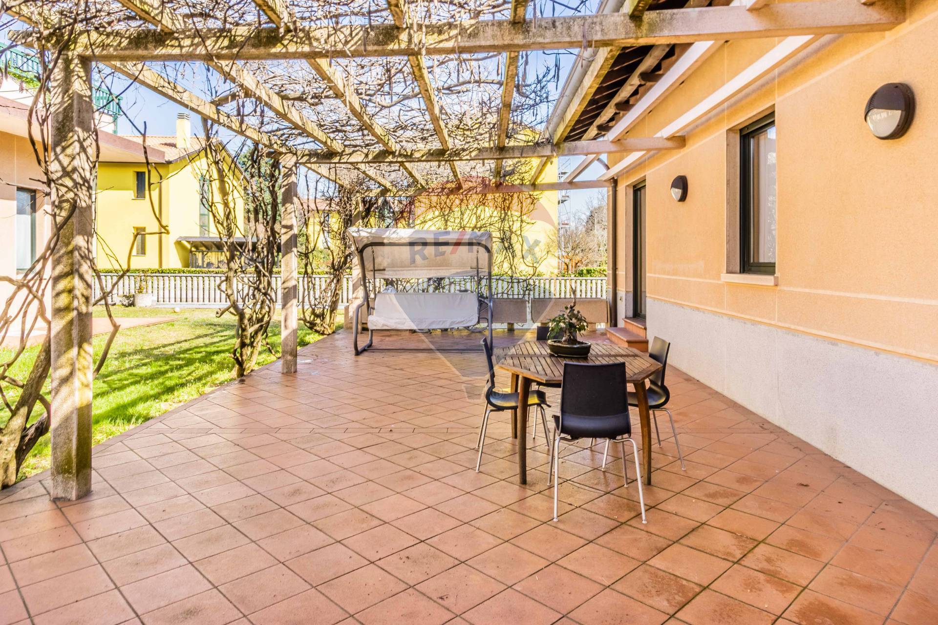 Villa in vendita a Cassano Magnago (VA)
