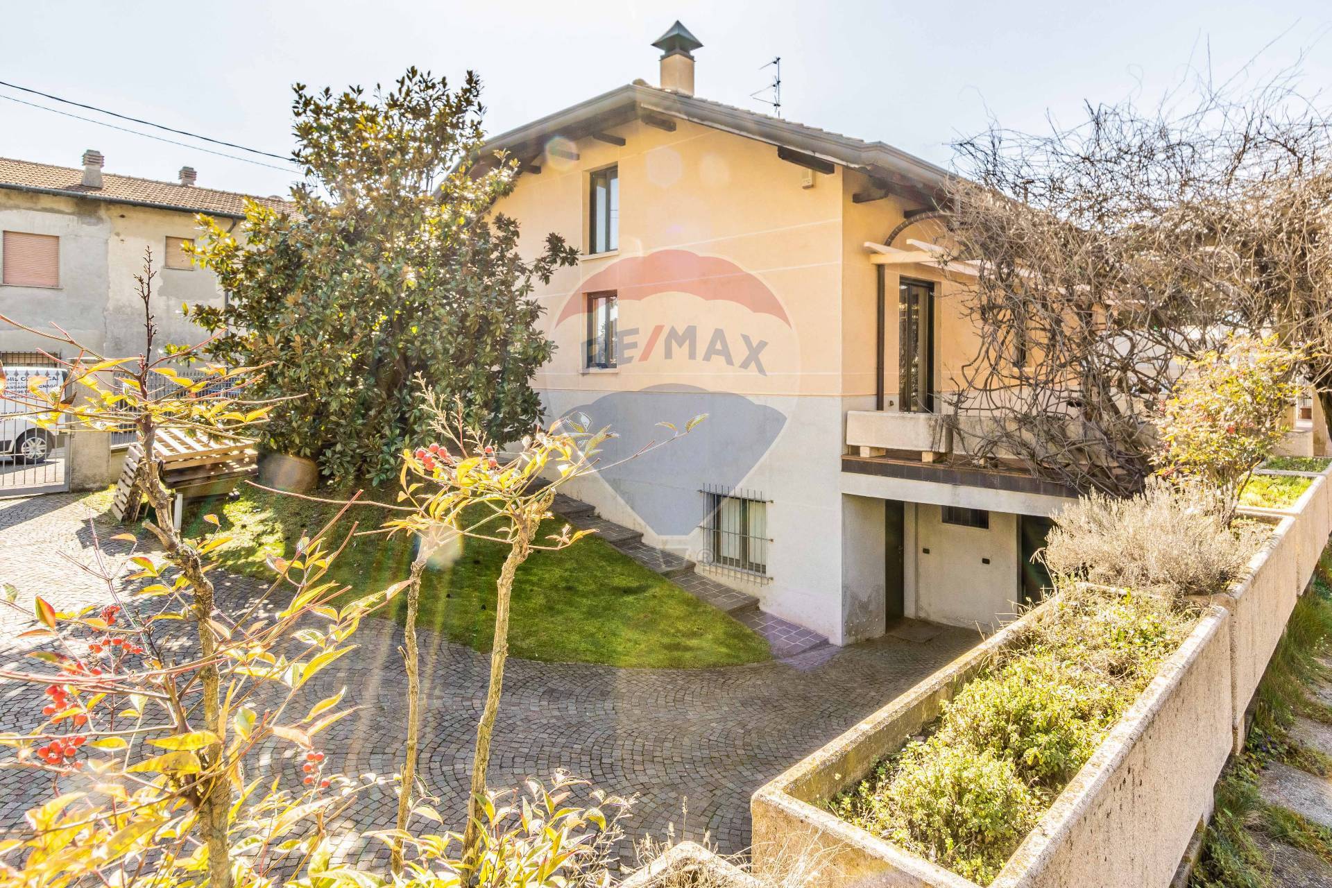 Villa in vendita a Cassano Magnago (VA)