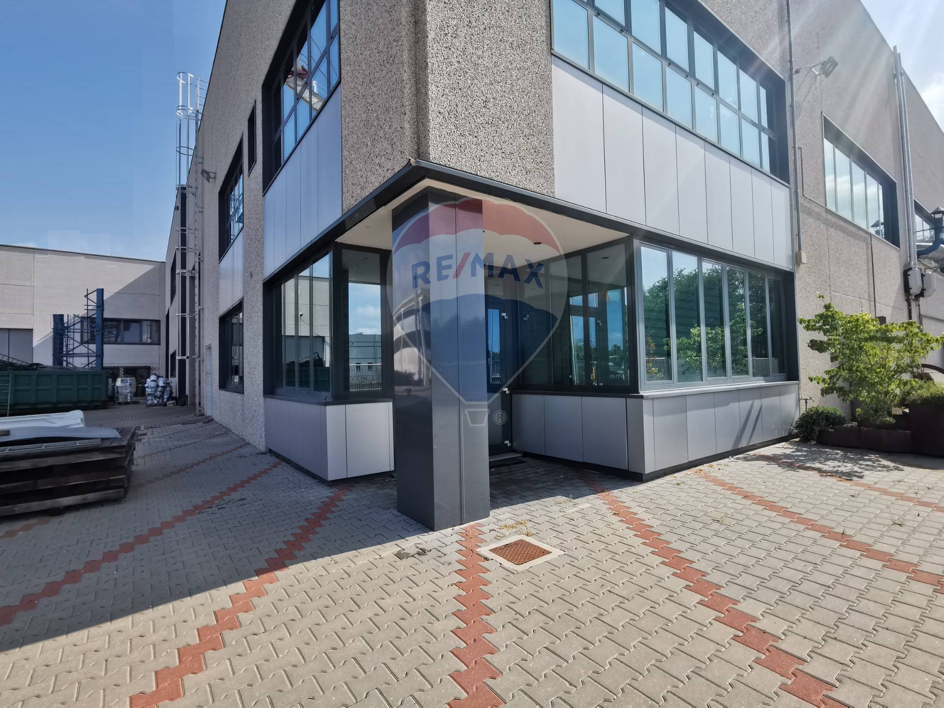 Fondo commerciale in affitto a Magnago (MI)