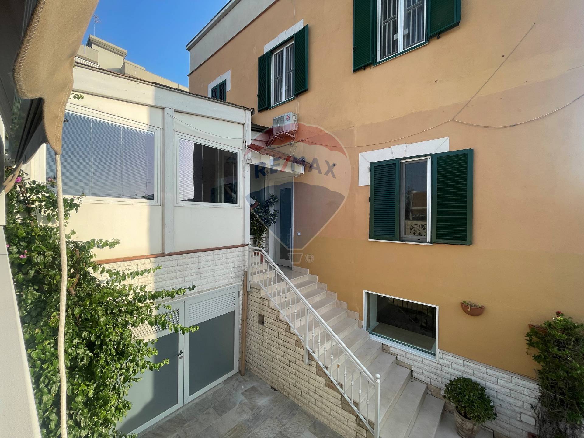 Casa Semindipendente in vendita a Bari, Stanic