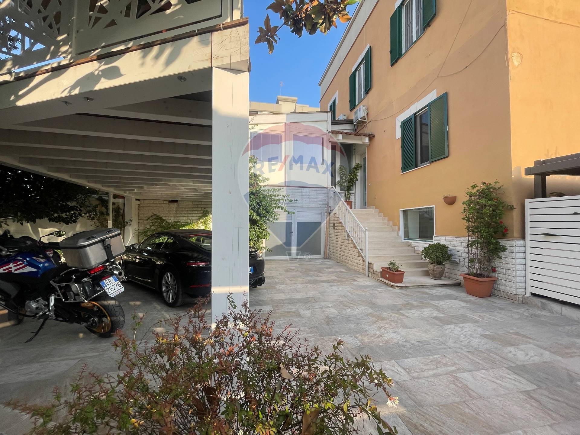 Casa Semindipendente in vendita a Bari, Stanic