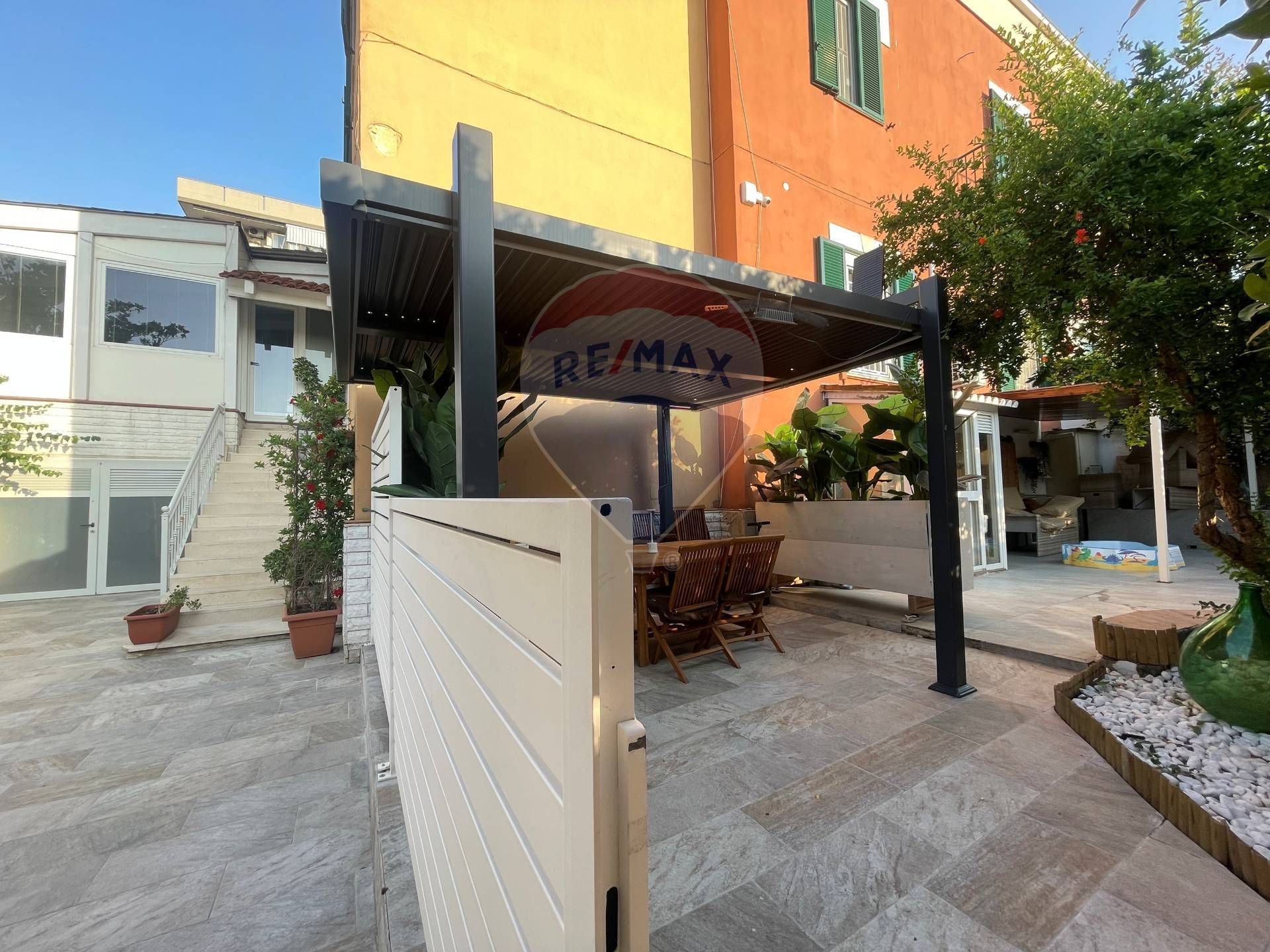 Casa Semindipendente in vendita a Bari, Stanic