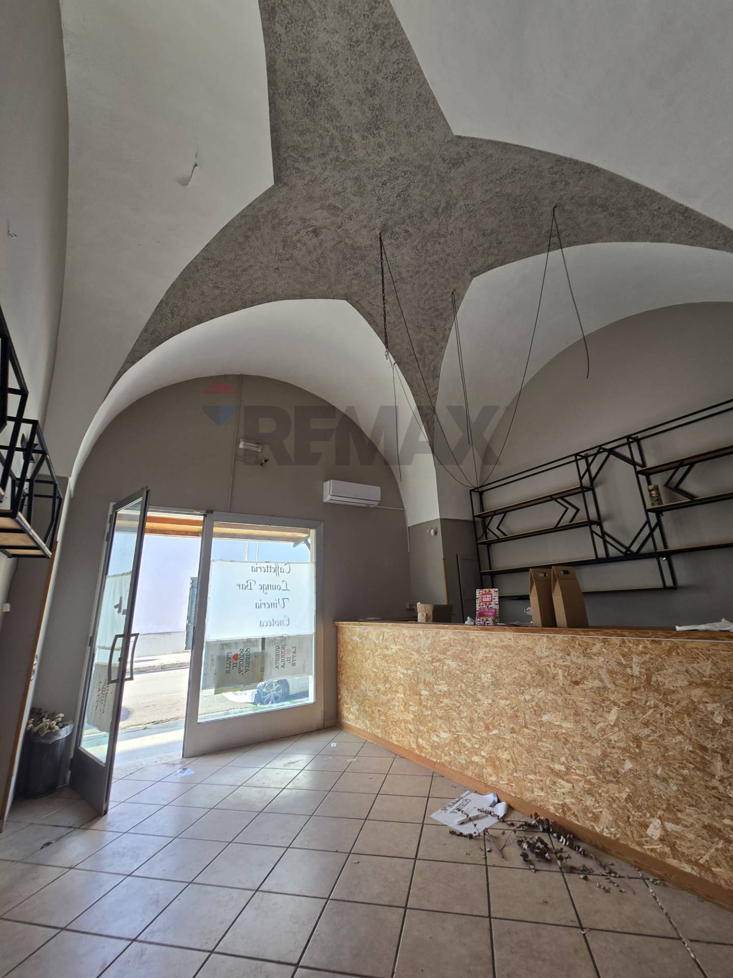 Locale commerciale Carmiano