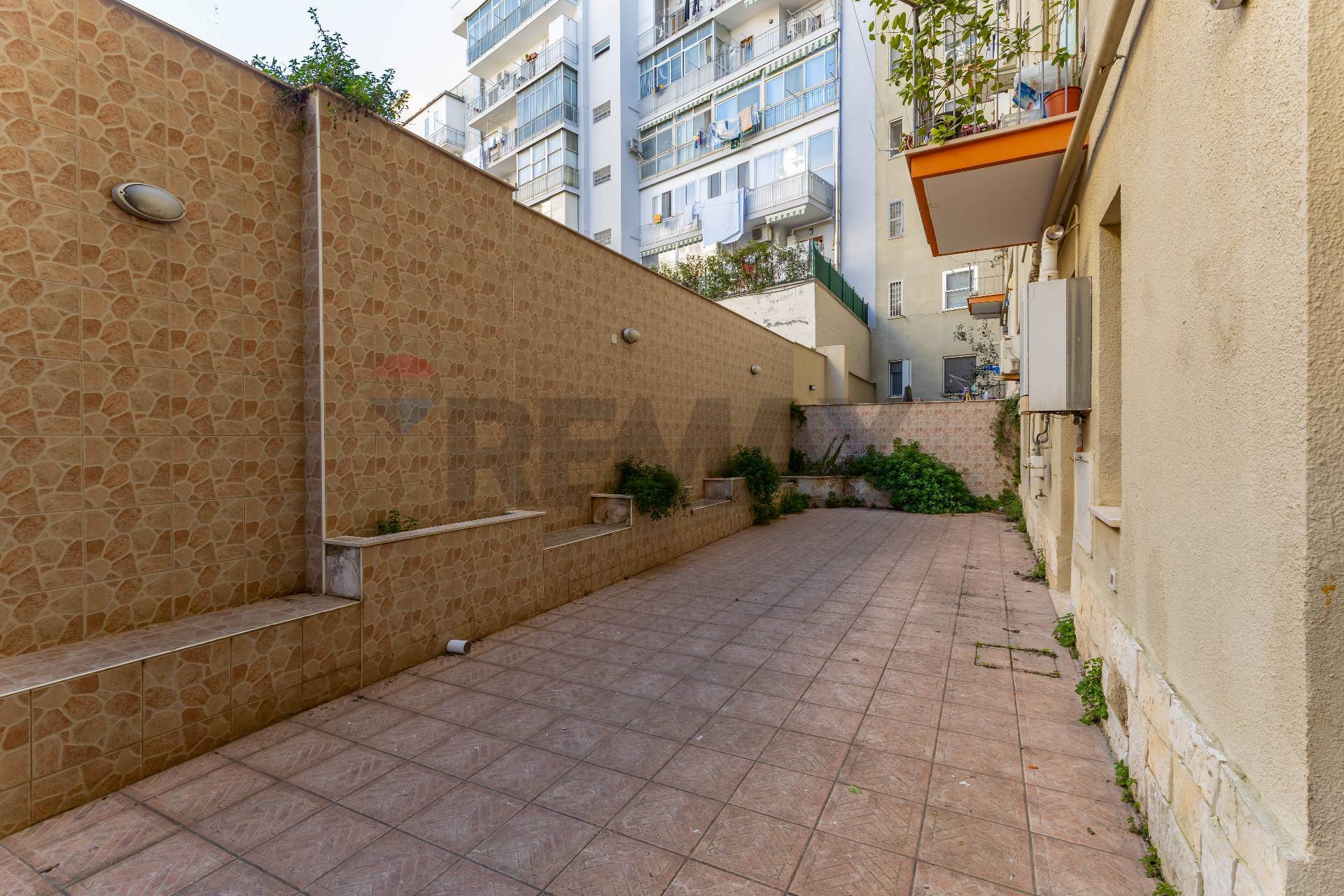 Appartamento in vendita a Bari, Picone