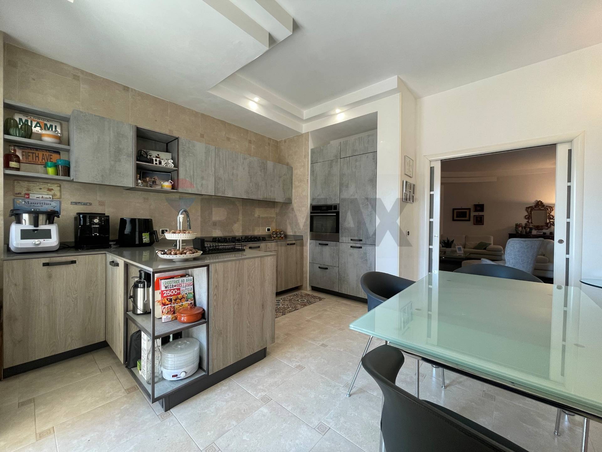 Appartamento in vendita a Bari, Picone