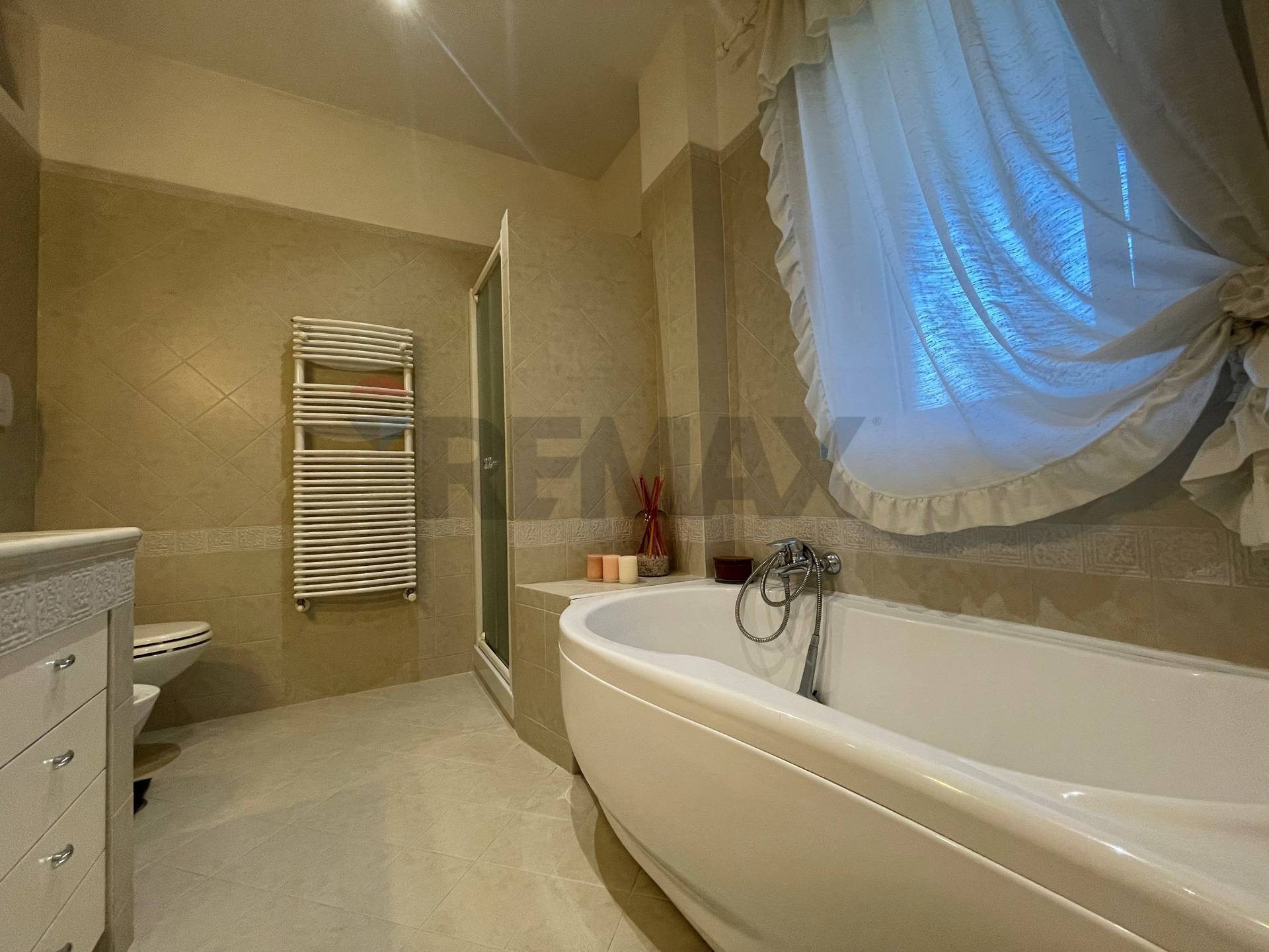 Appartamento in vendita a Bari, Picone