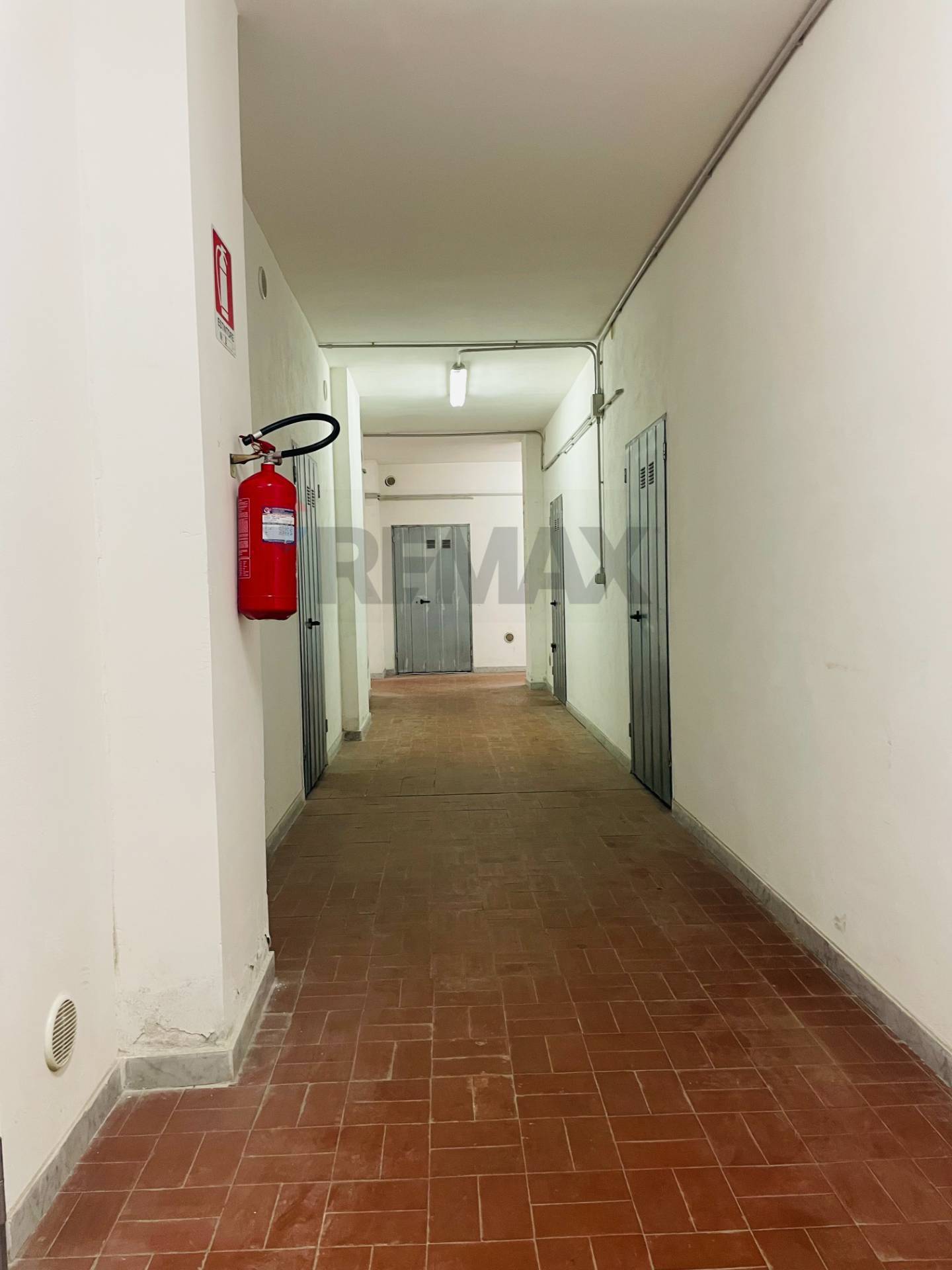 Magazzino/Deposito Bari