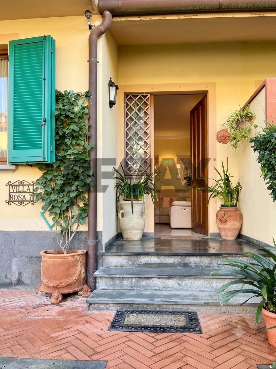 Casa Indipendente a Forte dei Marmi
