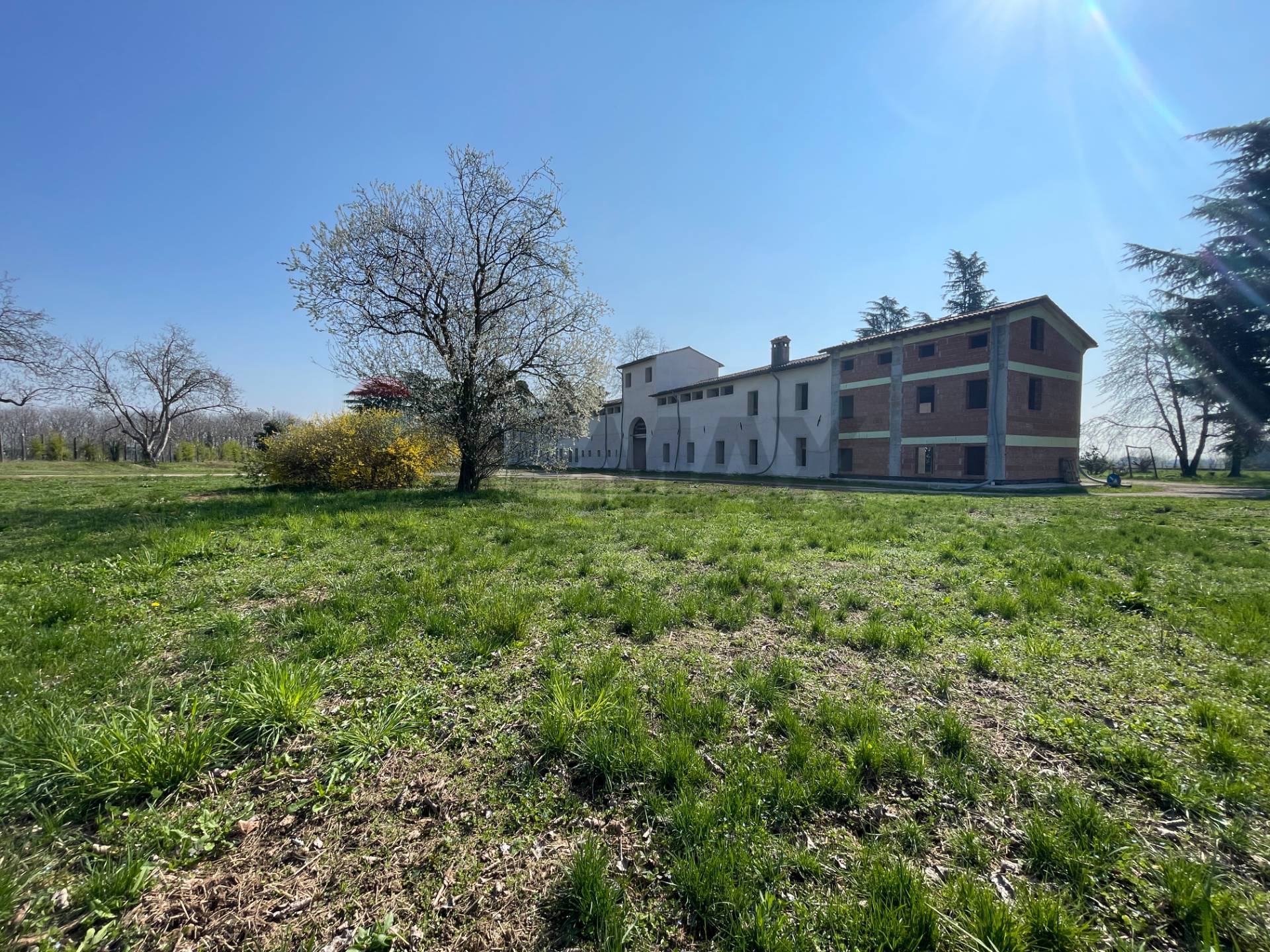 Rustico/Casale in vendita a Romano d'Ezzel... - foto 2