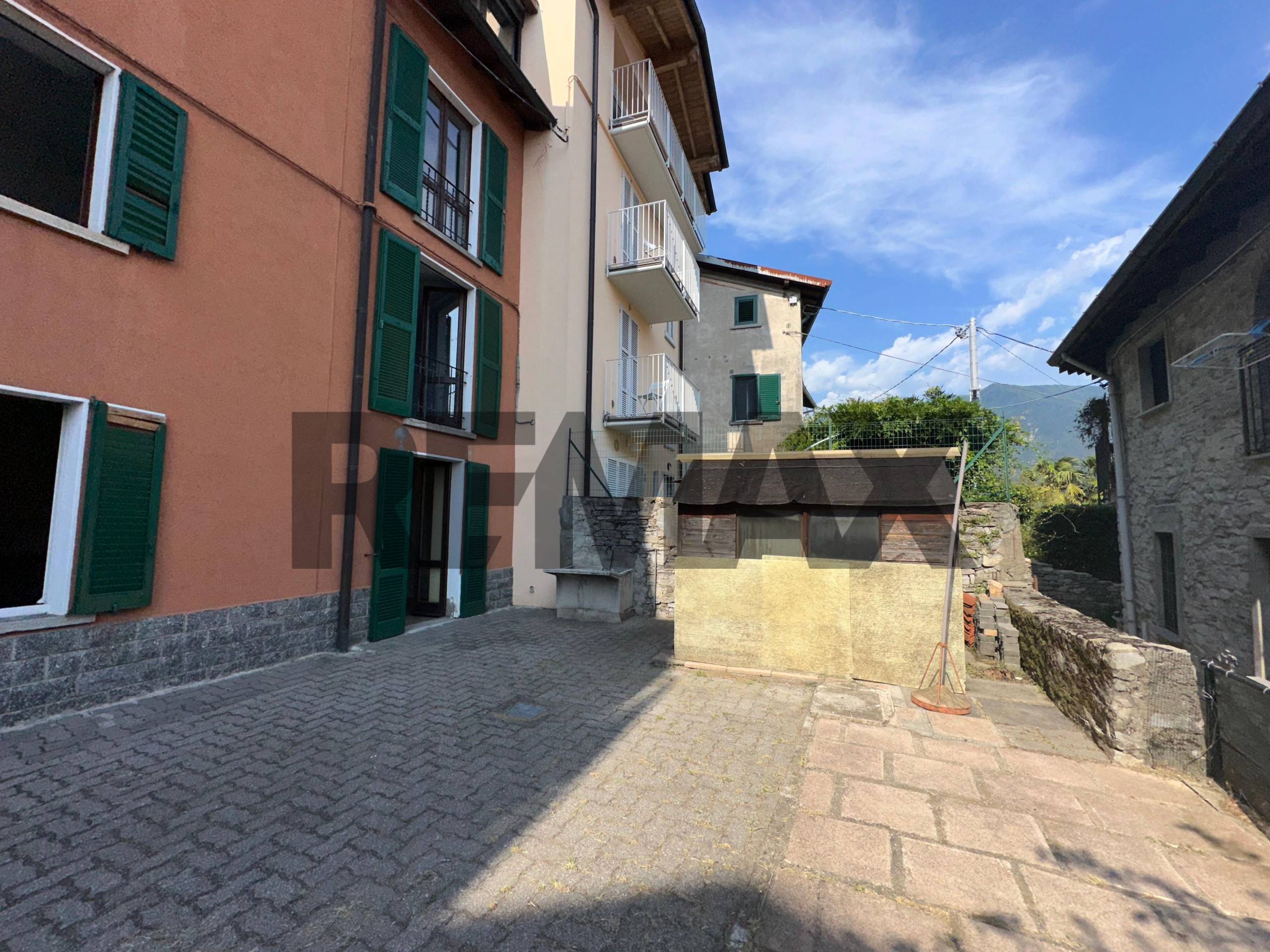 Casa Indipendente in vendita a Carate Urio - foto 5