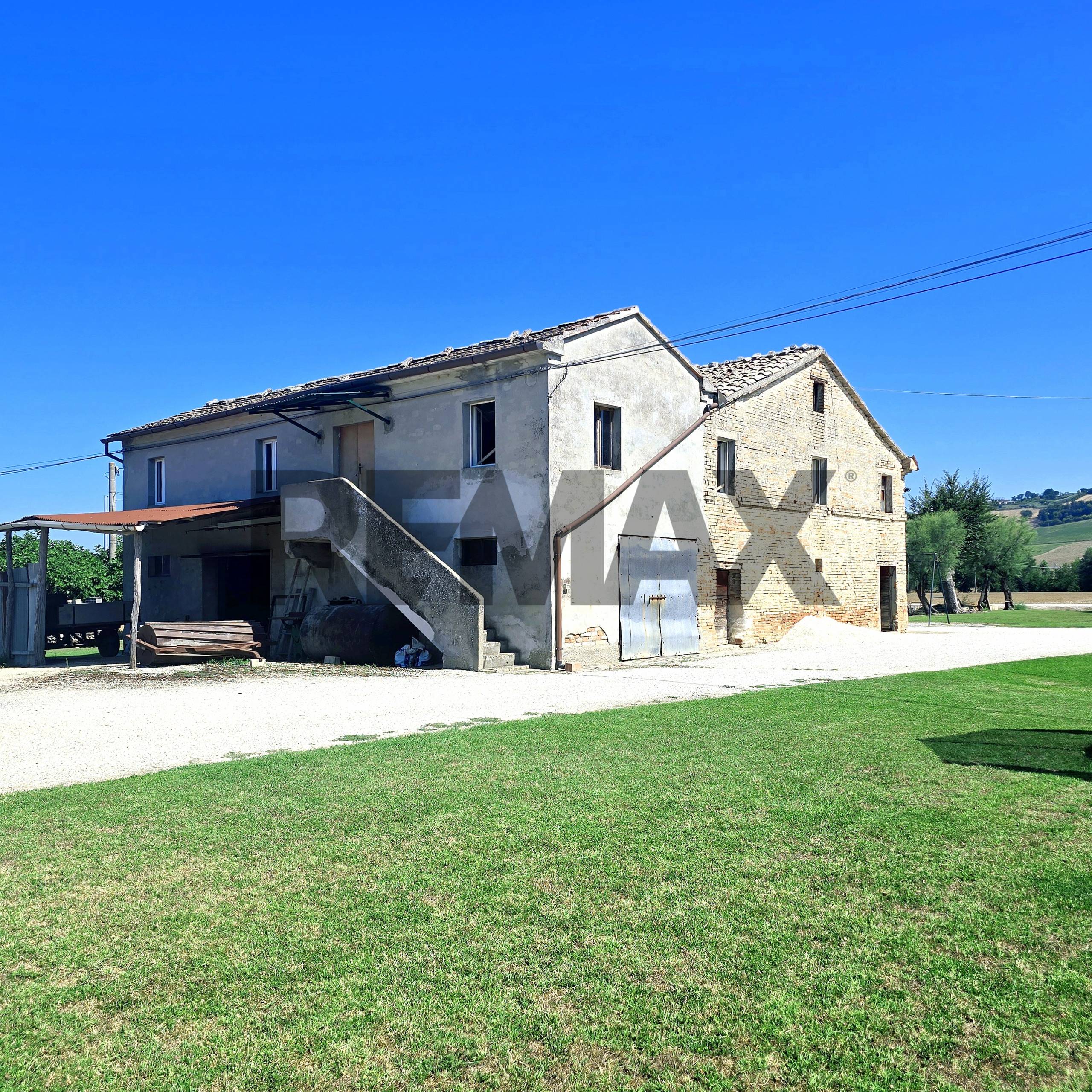 Rustico/Casale in vendita a Recanati - foto 2