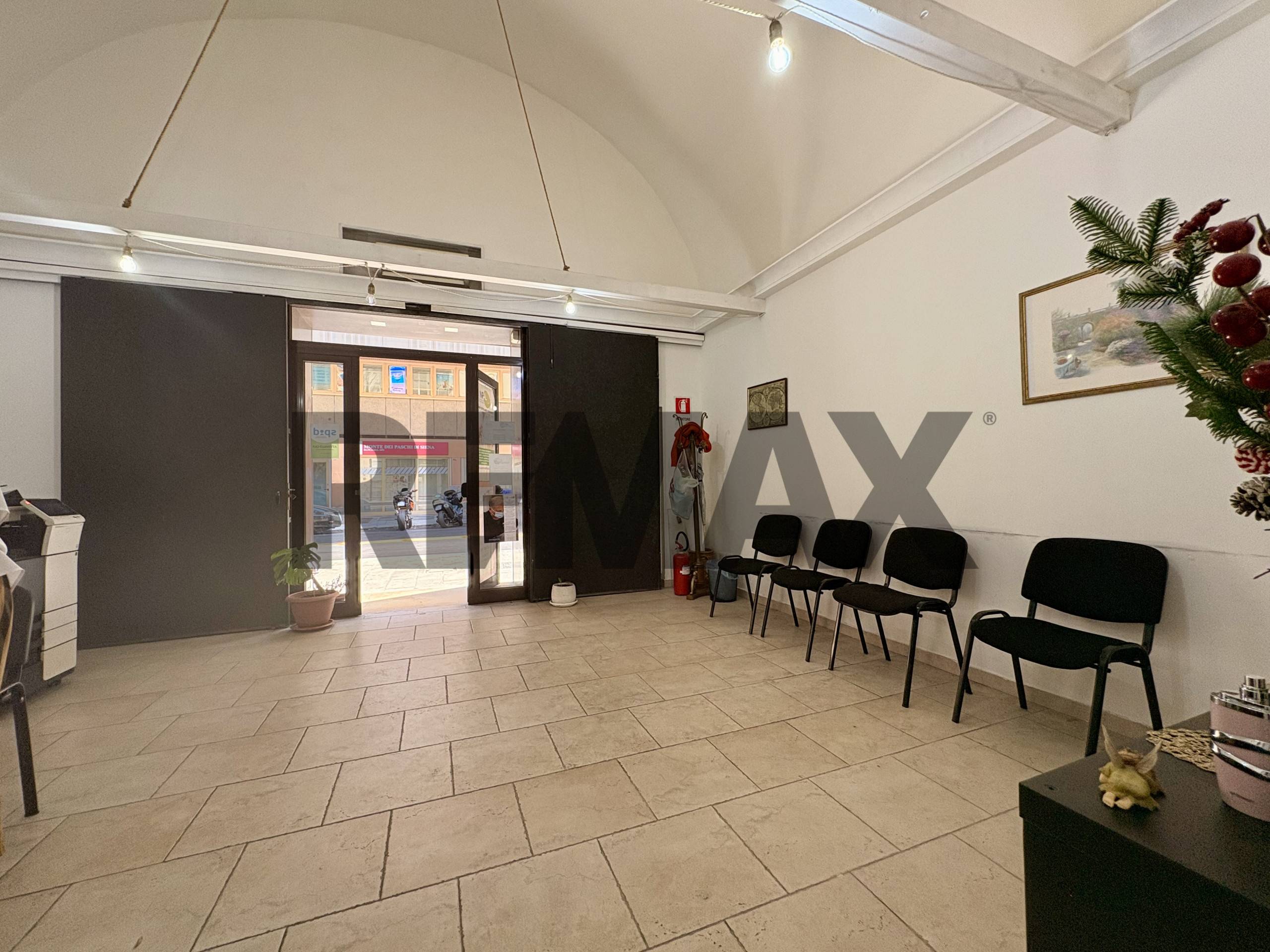 Locale commerciale Bari