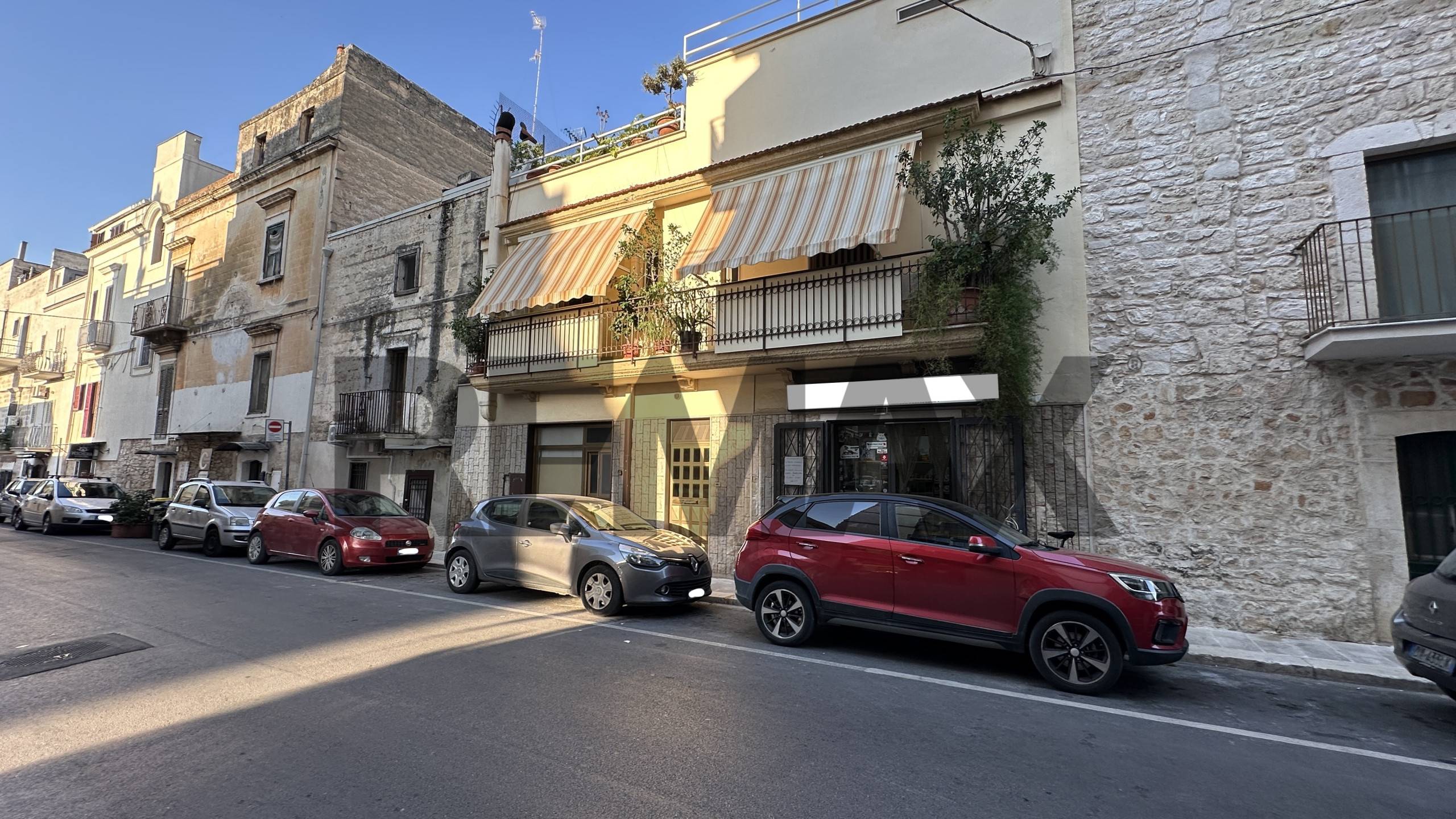 Locale commerciale Valenzano