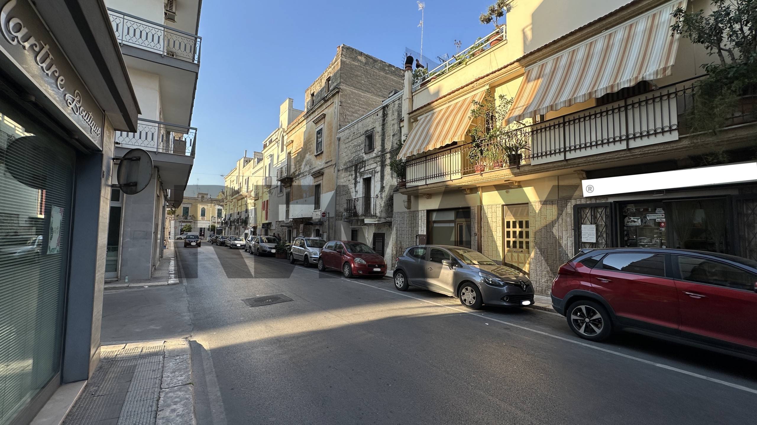 Locale commerciale Valenzano