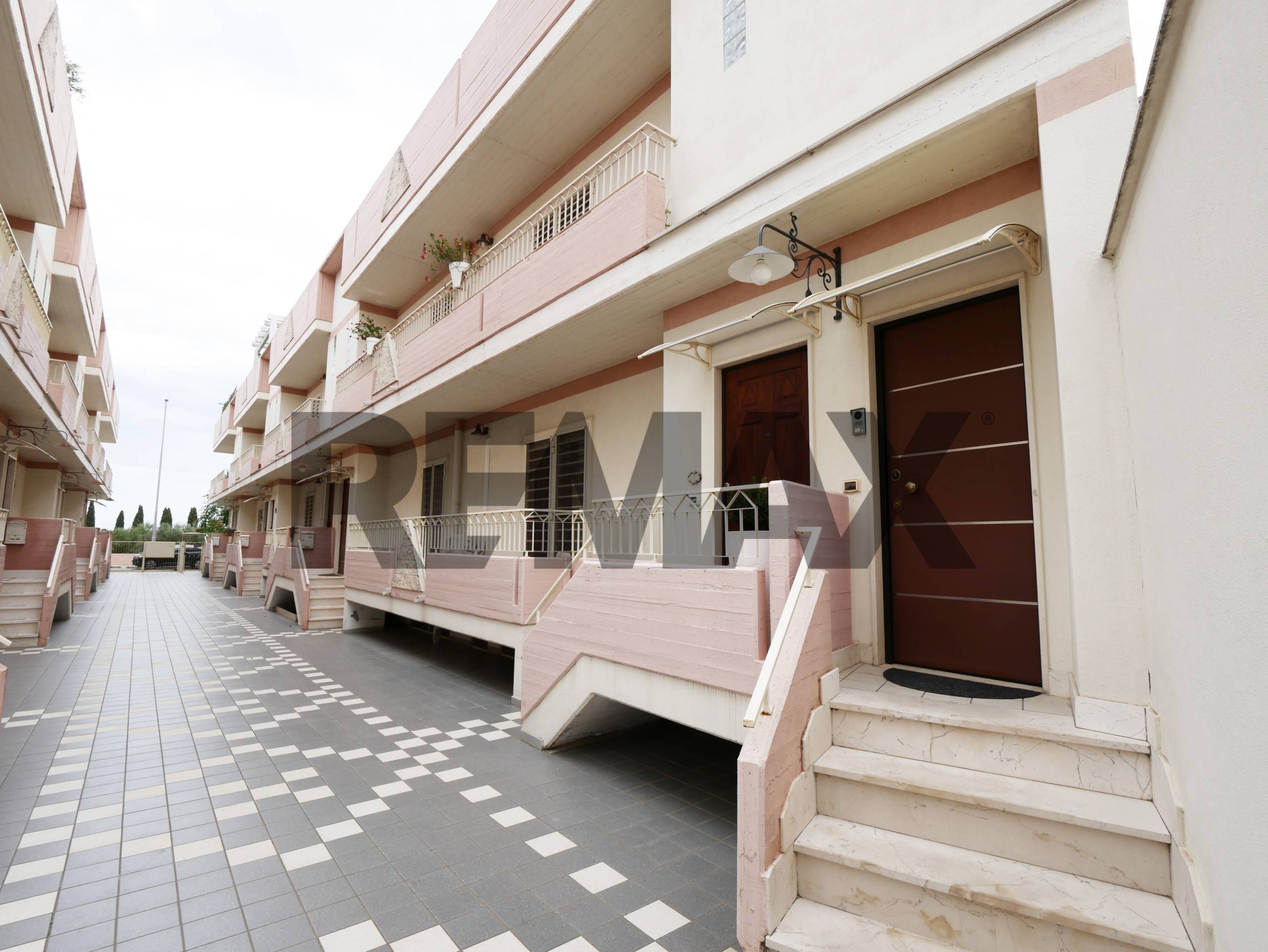 Villa a schiera Adelfia