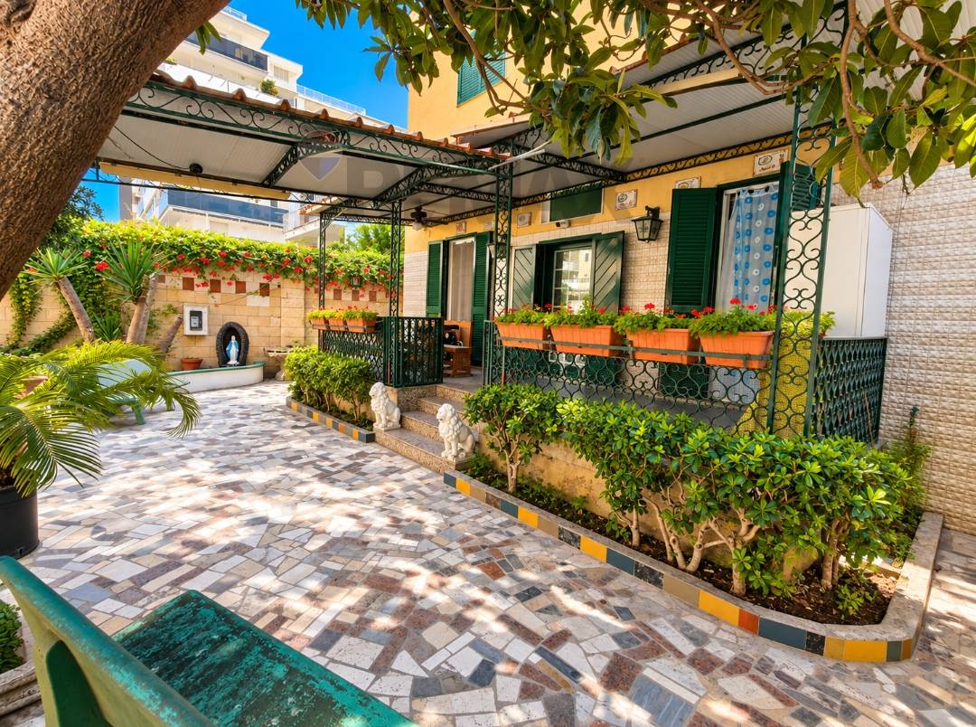 Villa Bari