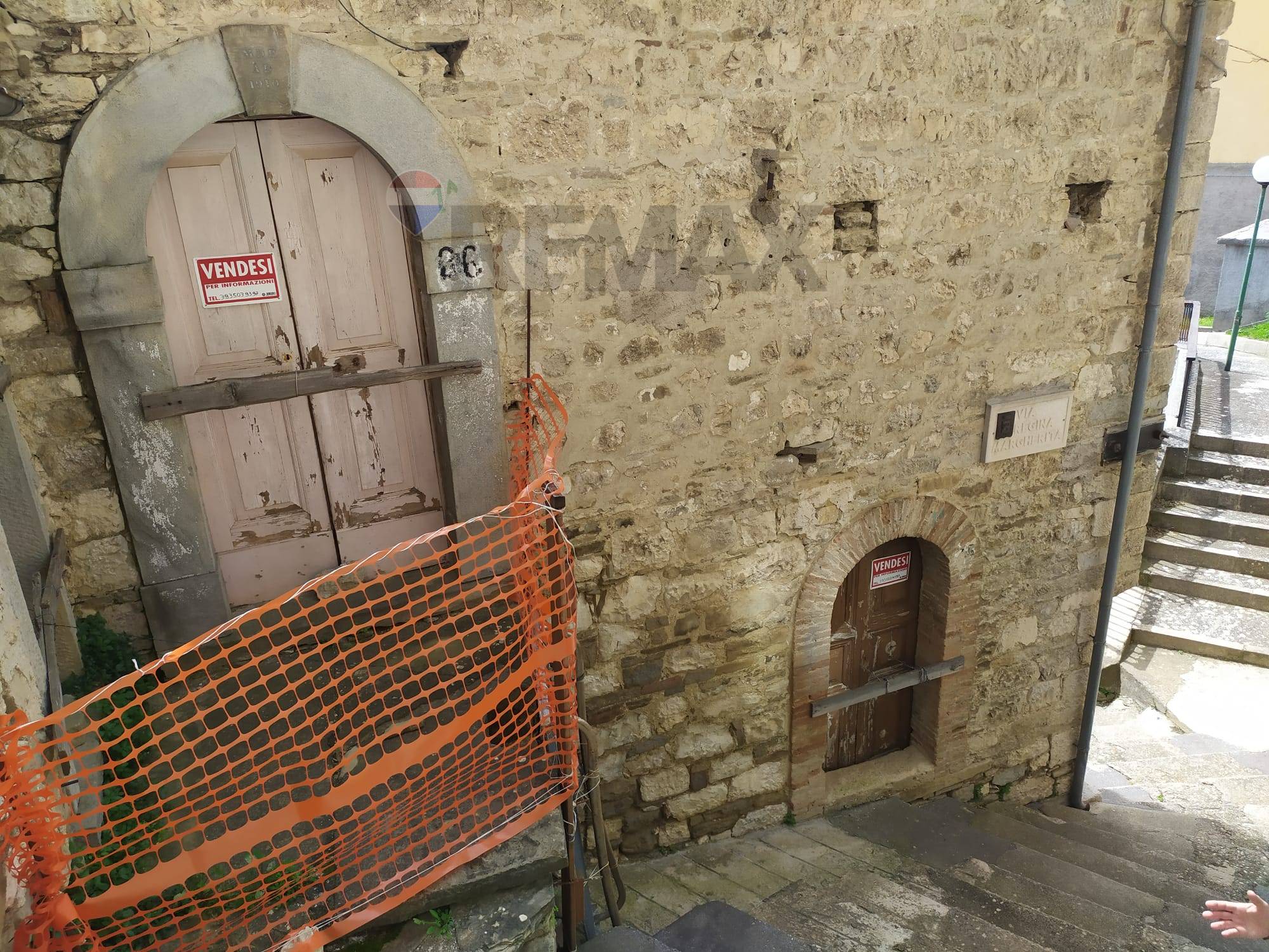 Rustico/Casale in vendita a Civitaluparell... - foto 1