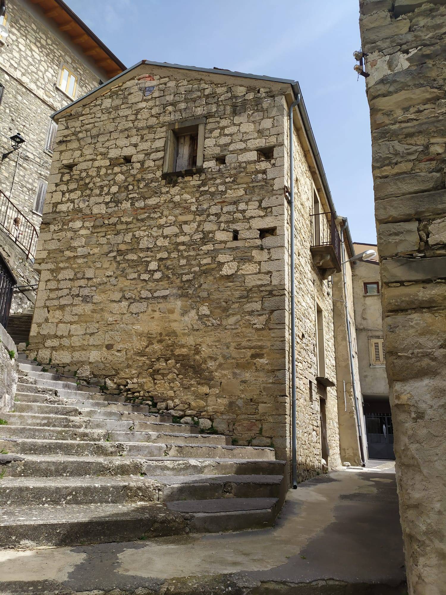 Rustico/Casale in vendita a Civitaluparell... - foto 2