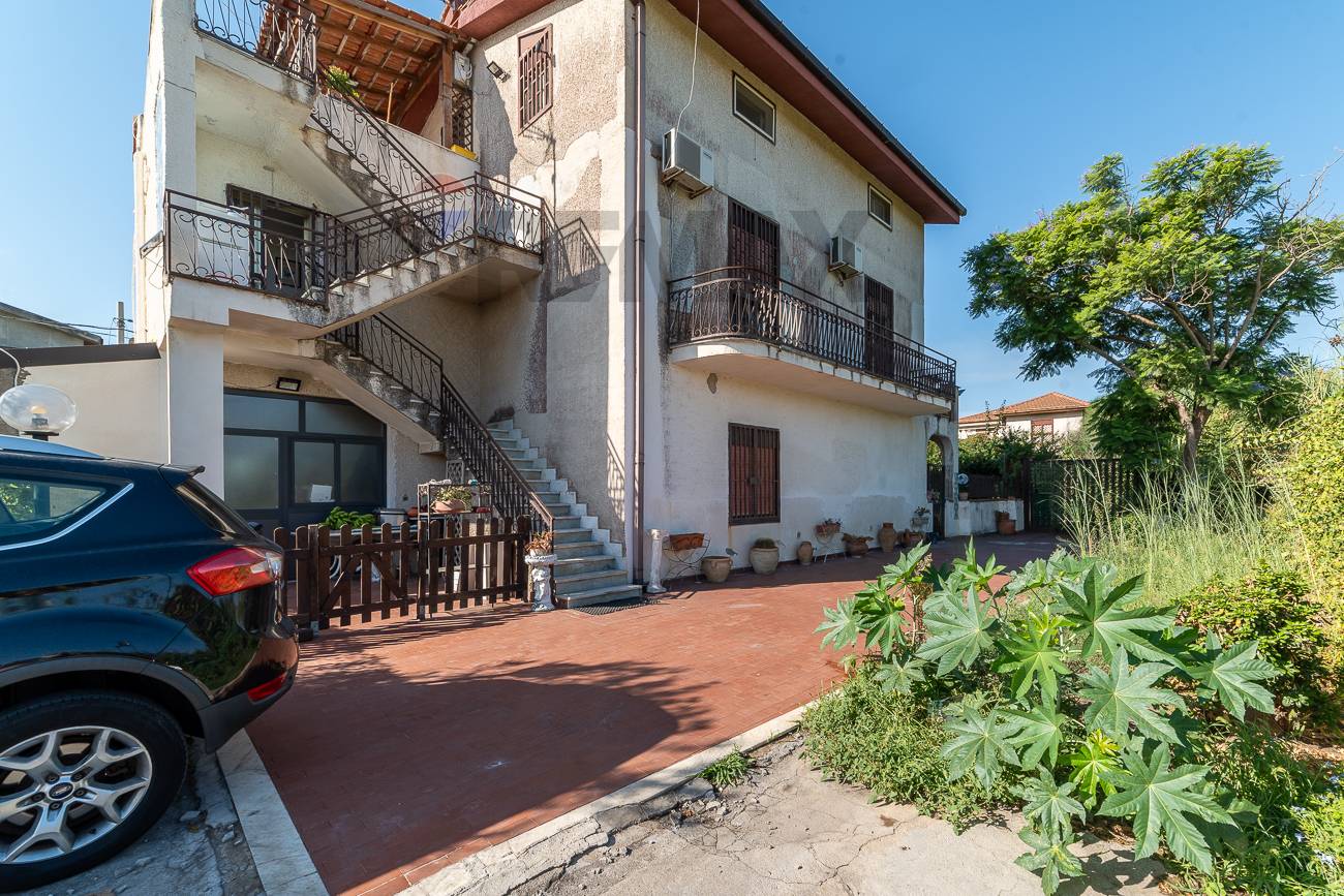 Casa Indipendente in vendita a Catania, Fo... - foto 2