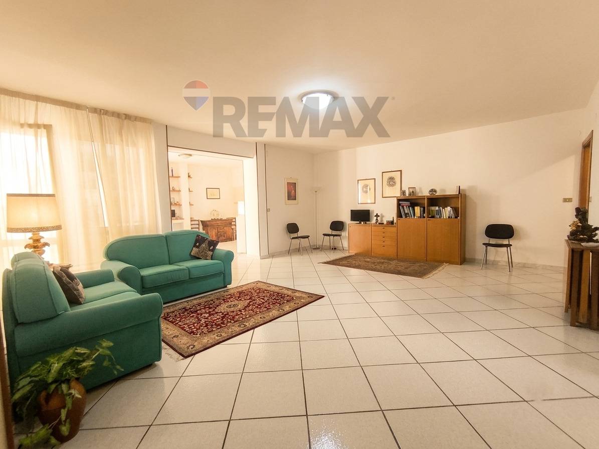 Ufficio in vendita a Brindisi, Centro storico, cappuccini, commenda - foto 5