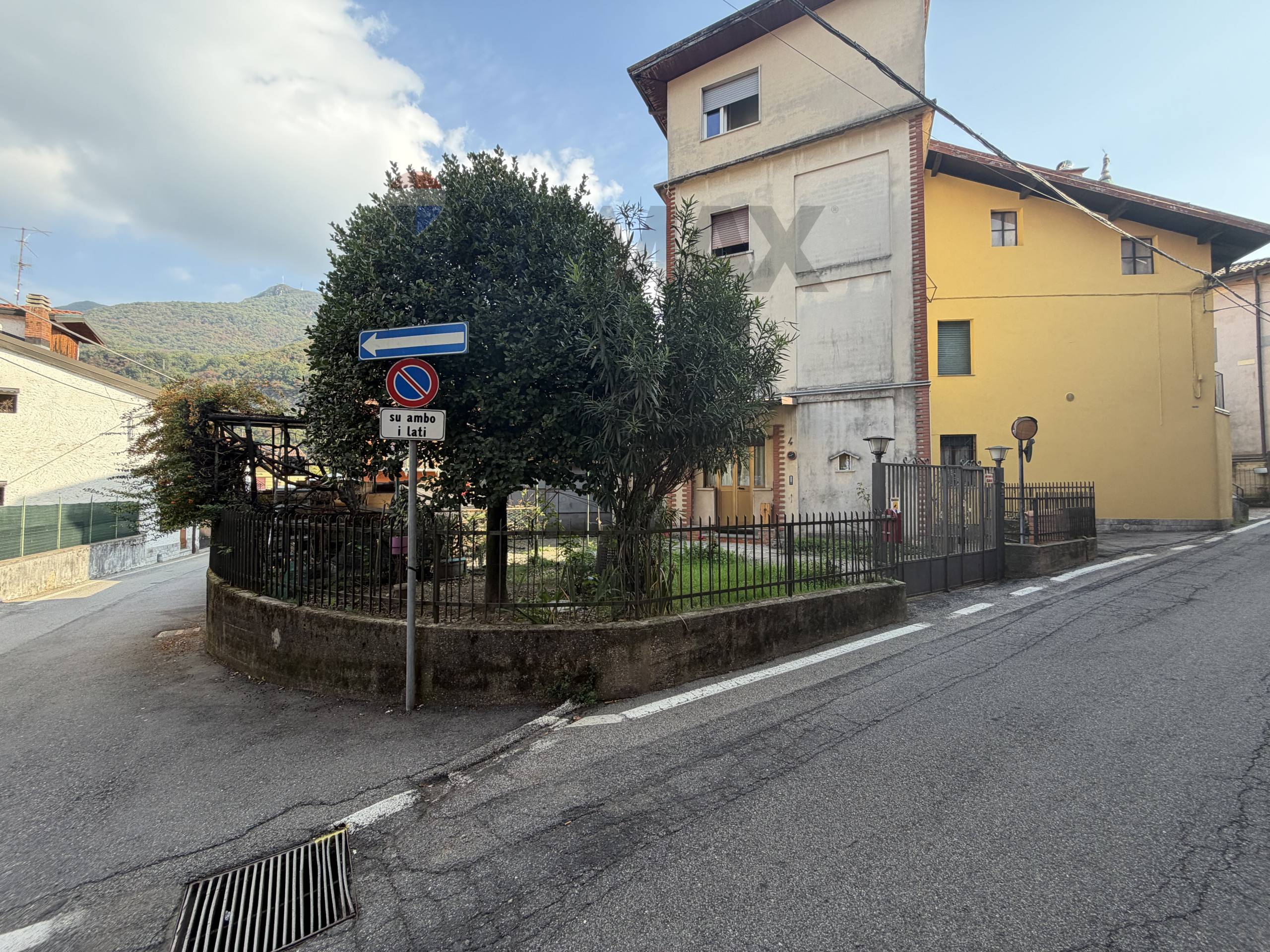 Appartamento a Besano