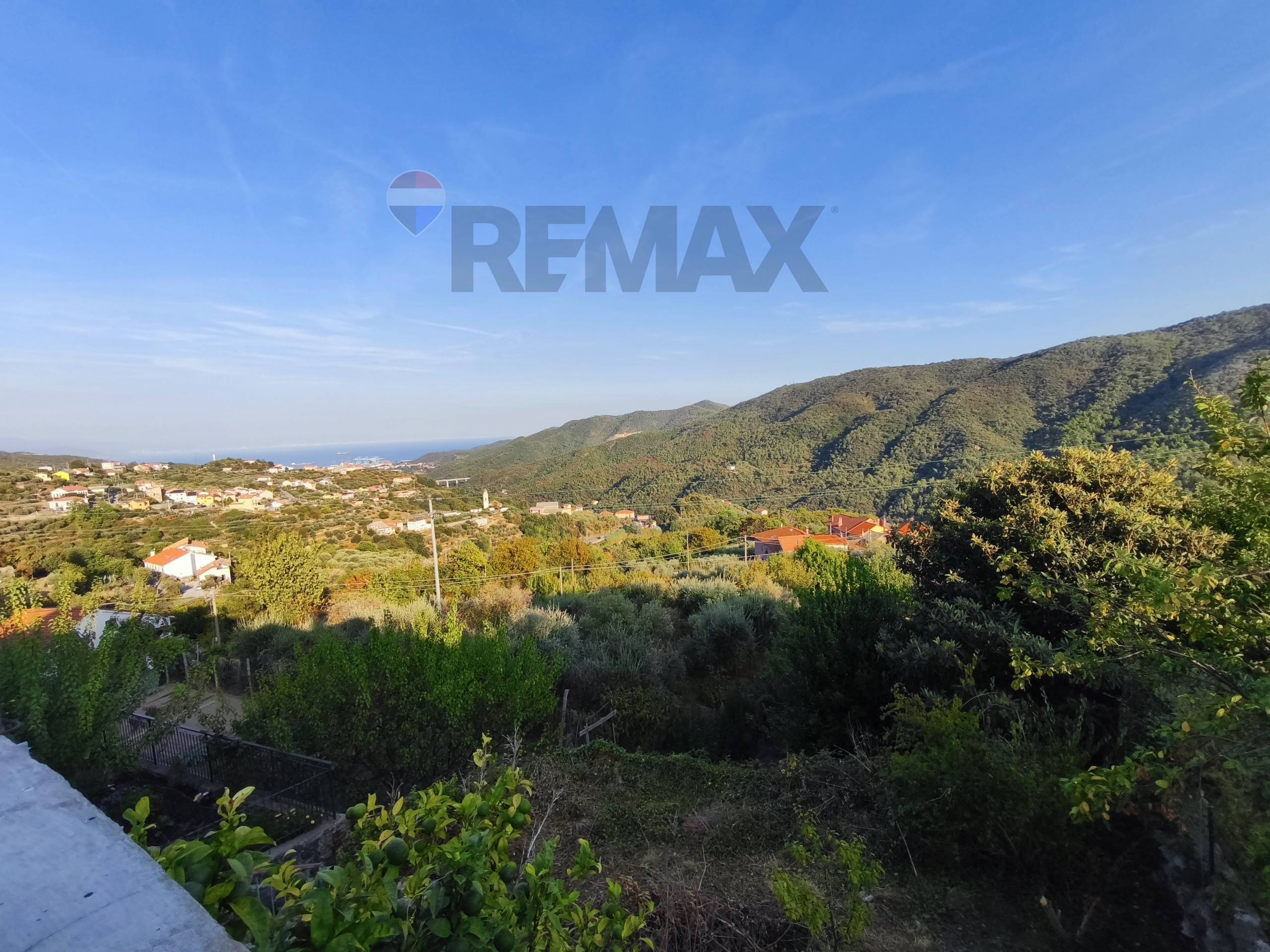 Rustico/Casale in vendita a Vado Ligure - foto 1