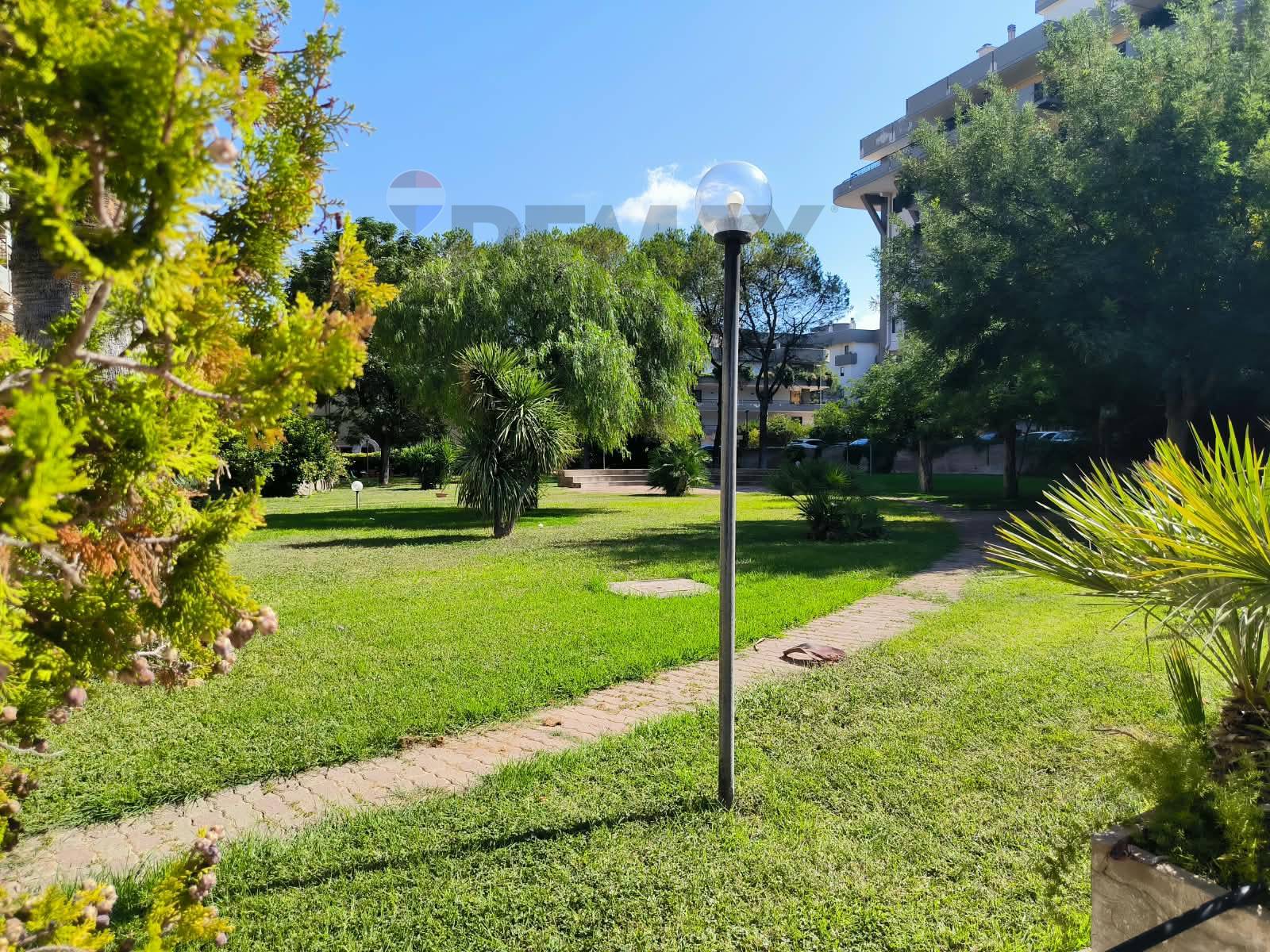 Ufficio in vendita a Bari, Poggiofranco, s... - foto 2